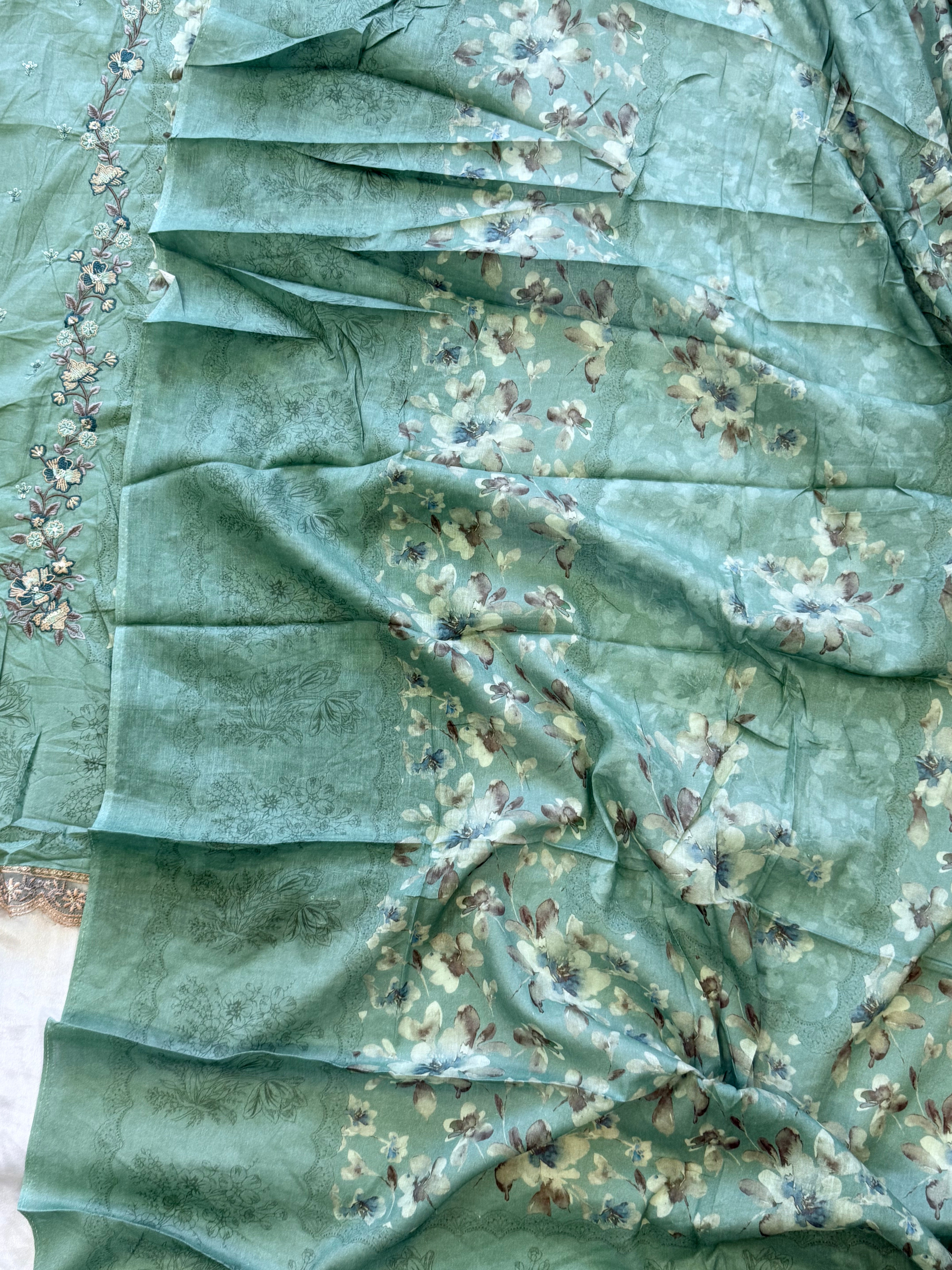 MAZDAR LAWN EMBROIDERY SUIT 1 Q