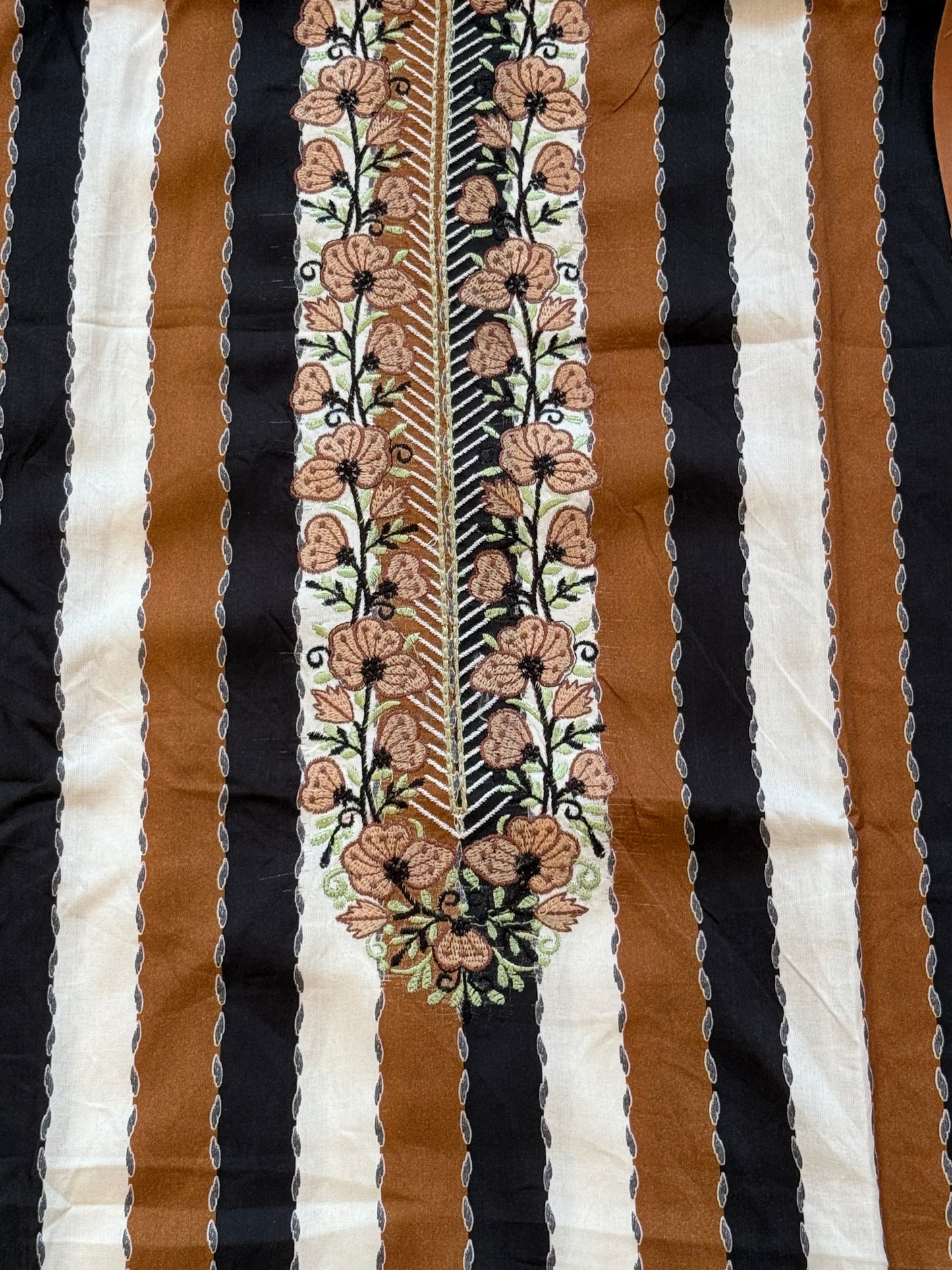 AZAA COTTON EMBROIDERY SUIT 3 Q