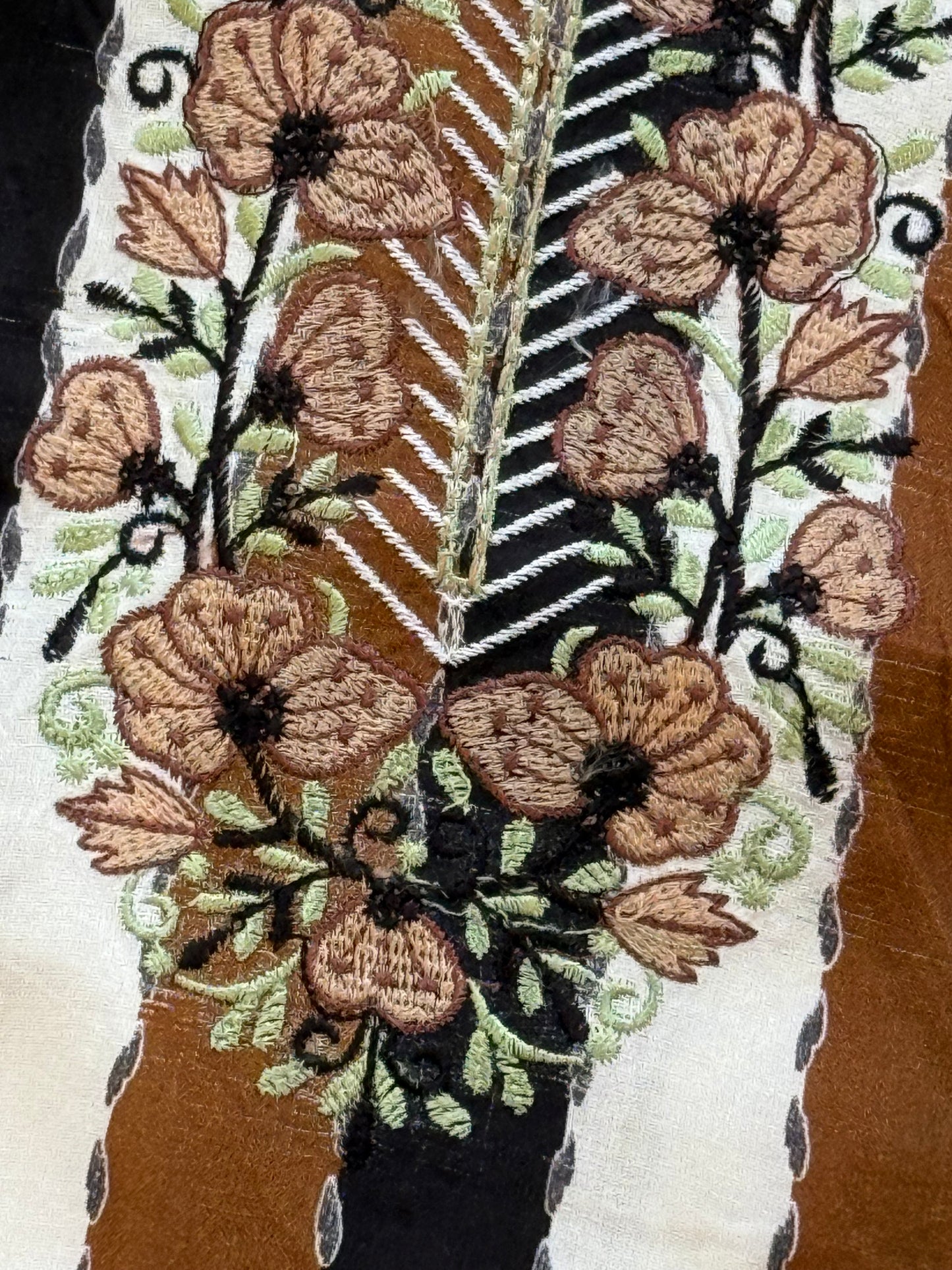 AZAA COTTON EMBROIDERY SUIT 3 Q