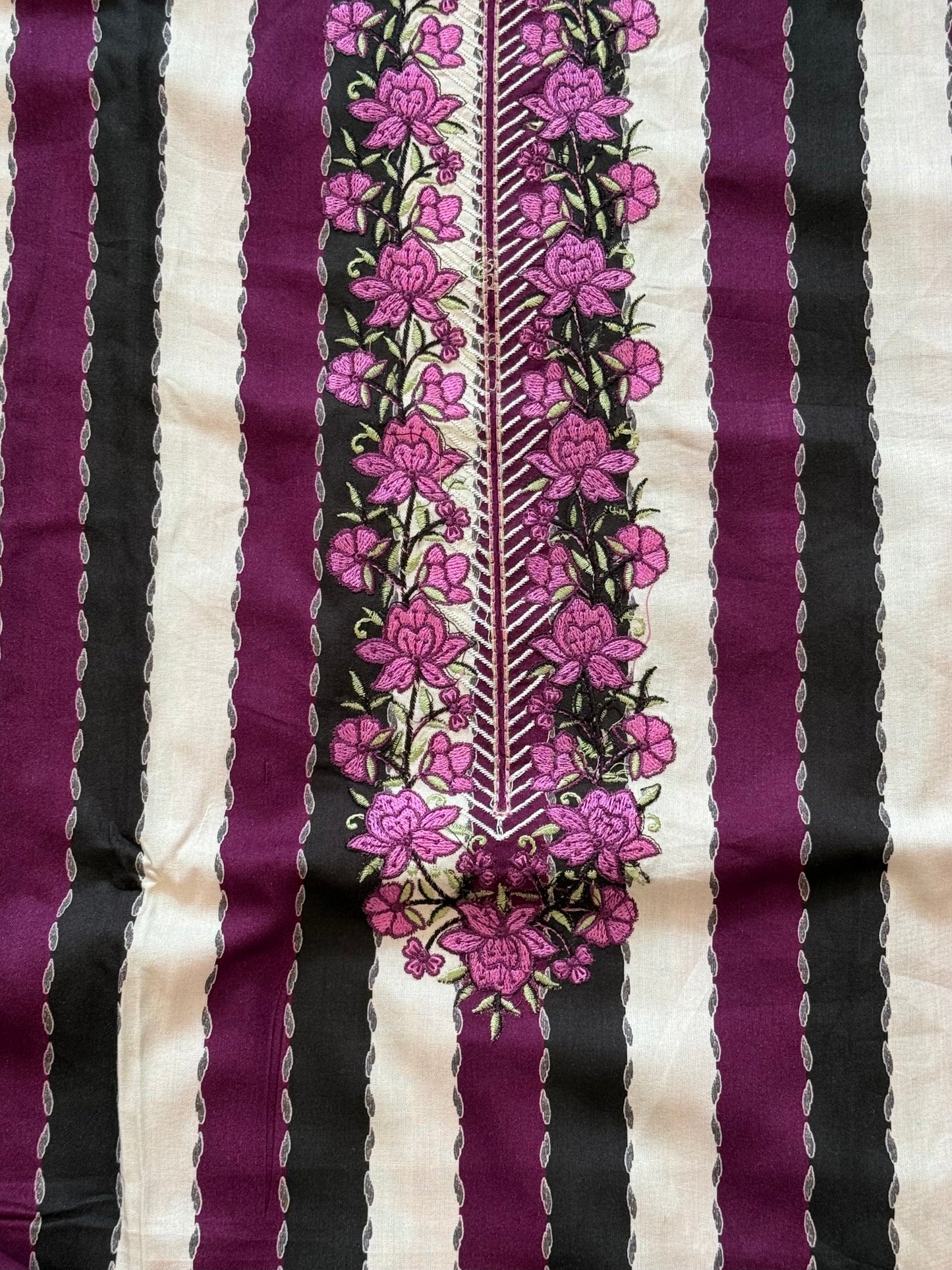 AZAA COTTON EMBROIDERY SUIT 5 Q