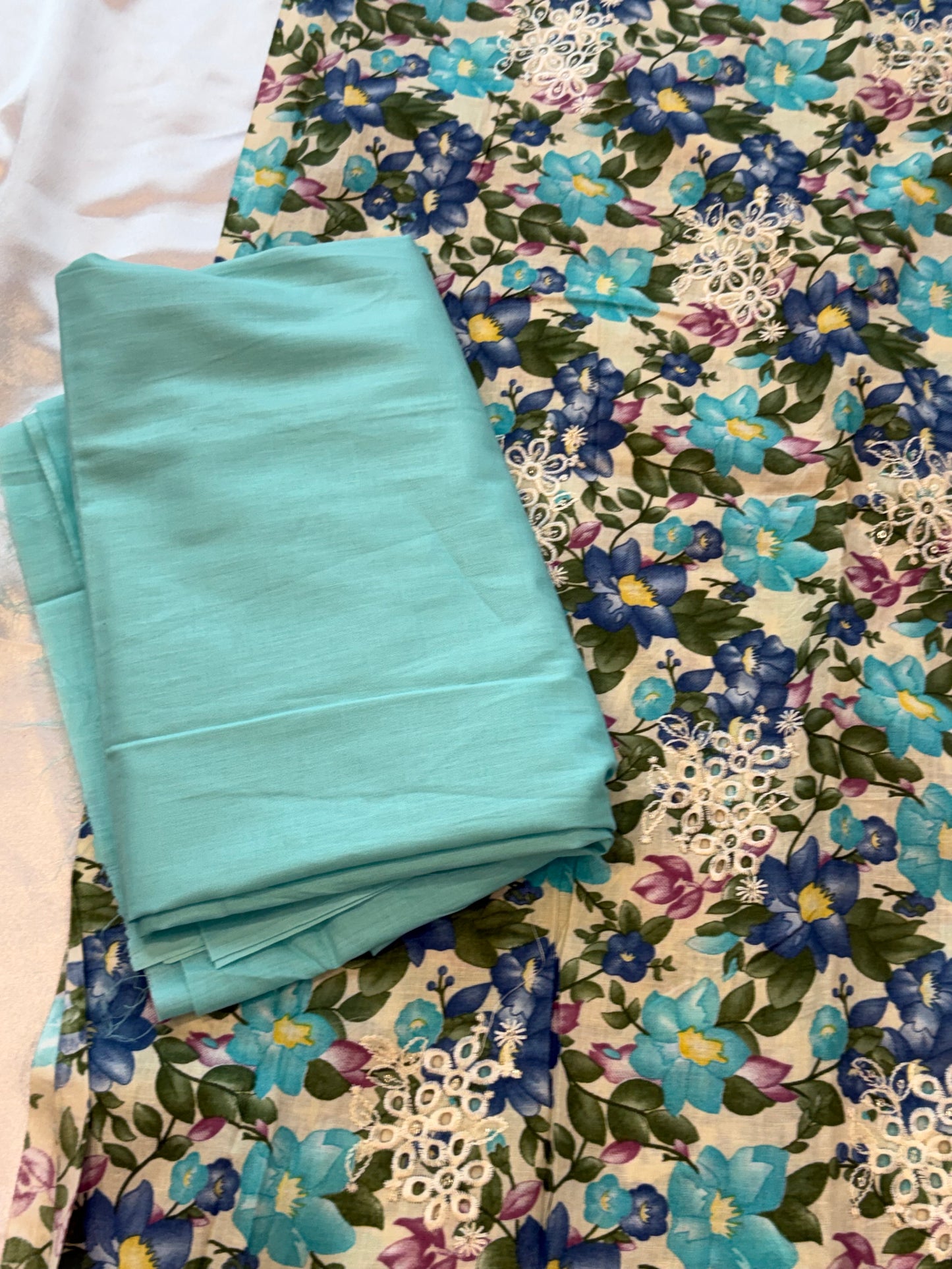 FIZA CHIKANKARI PATCH  SUIT 2 Q