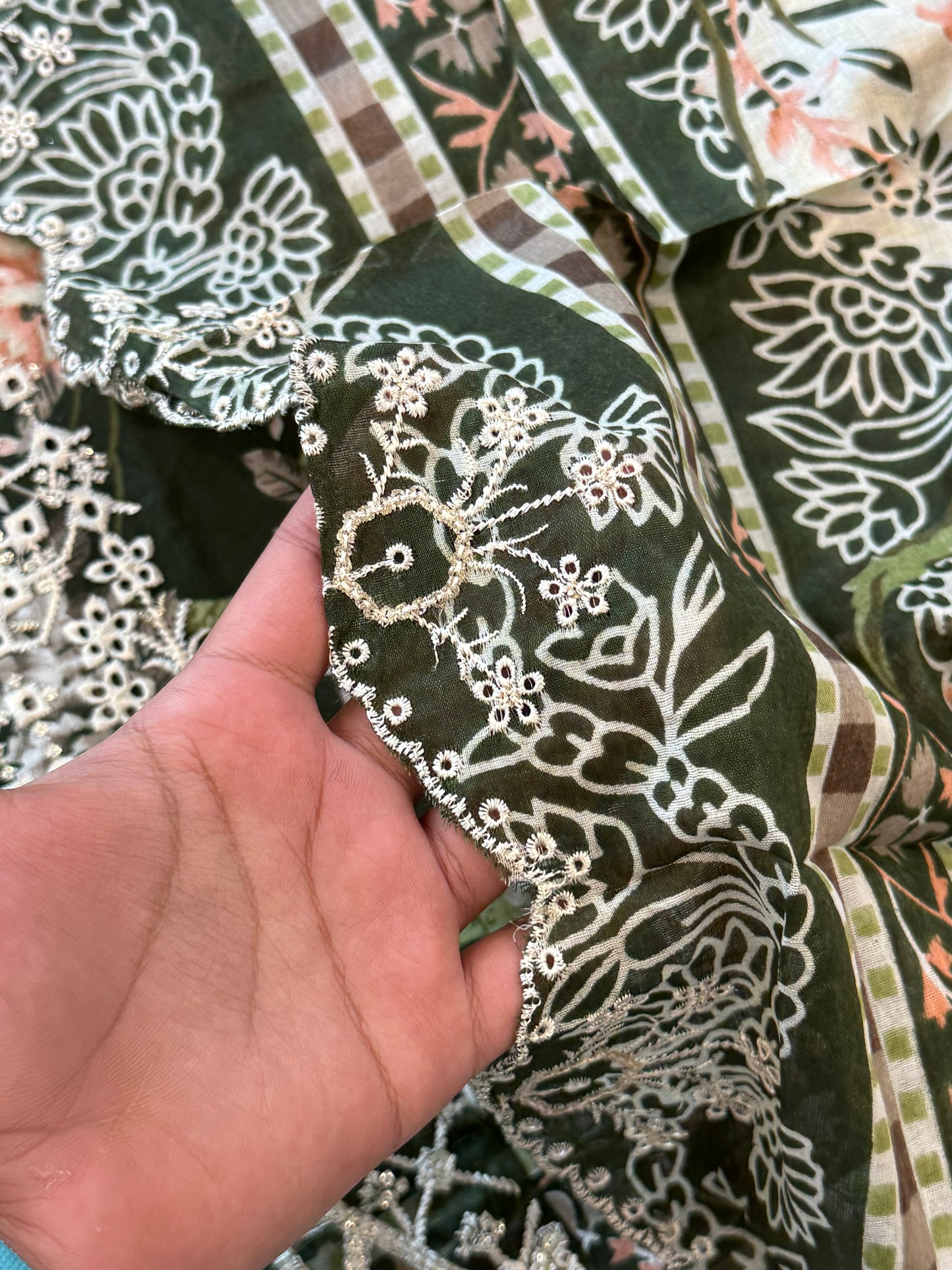 FIZA CHIKANKARI PATCH  SUIT 4 Q