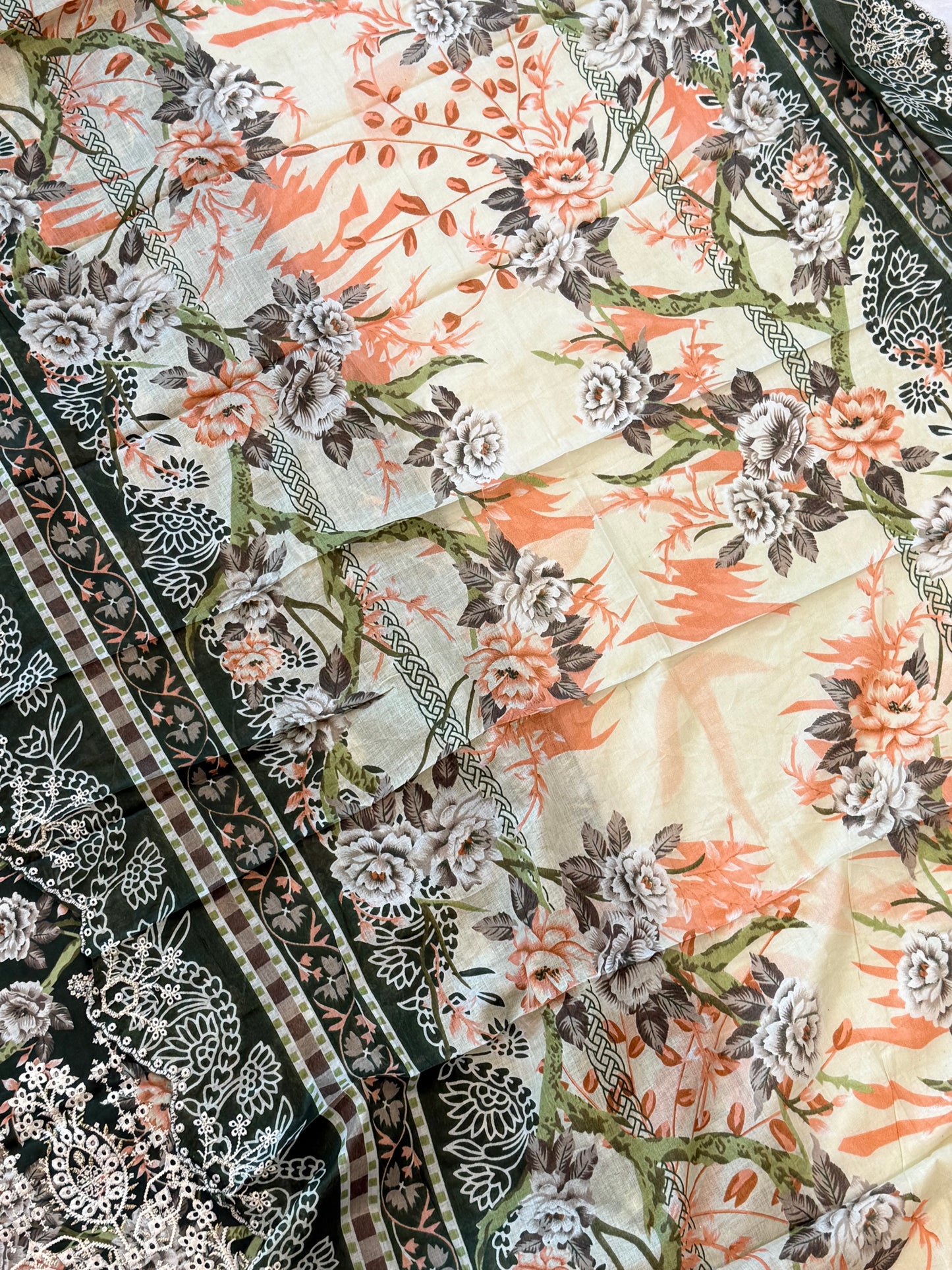 FIZA CHIKANKARI PATCH  SUIT 4 Q