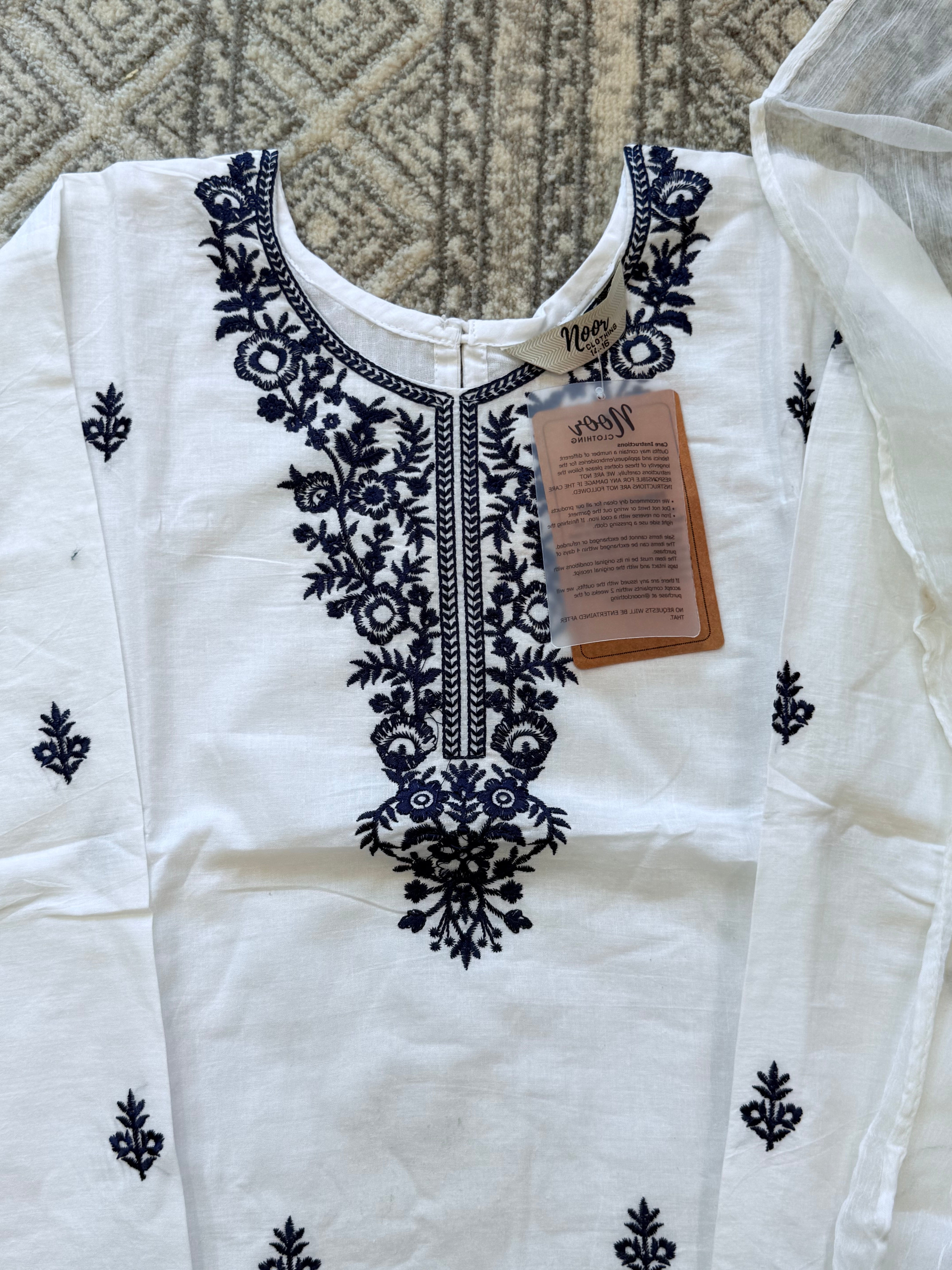 PARI KIDS EMBROIDERY COLLECTION Q