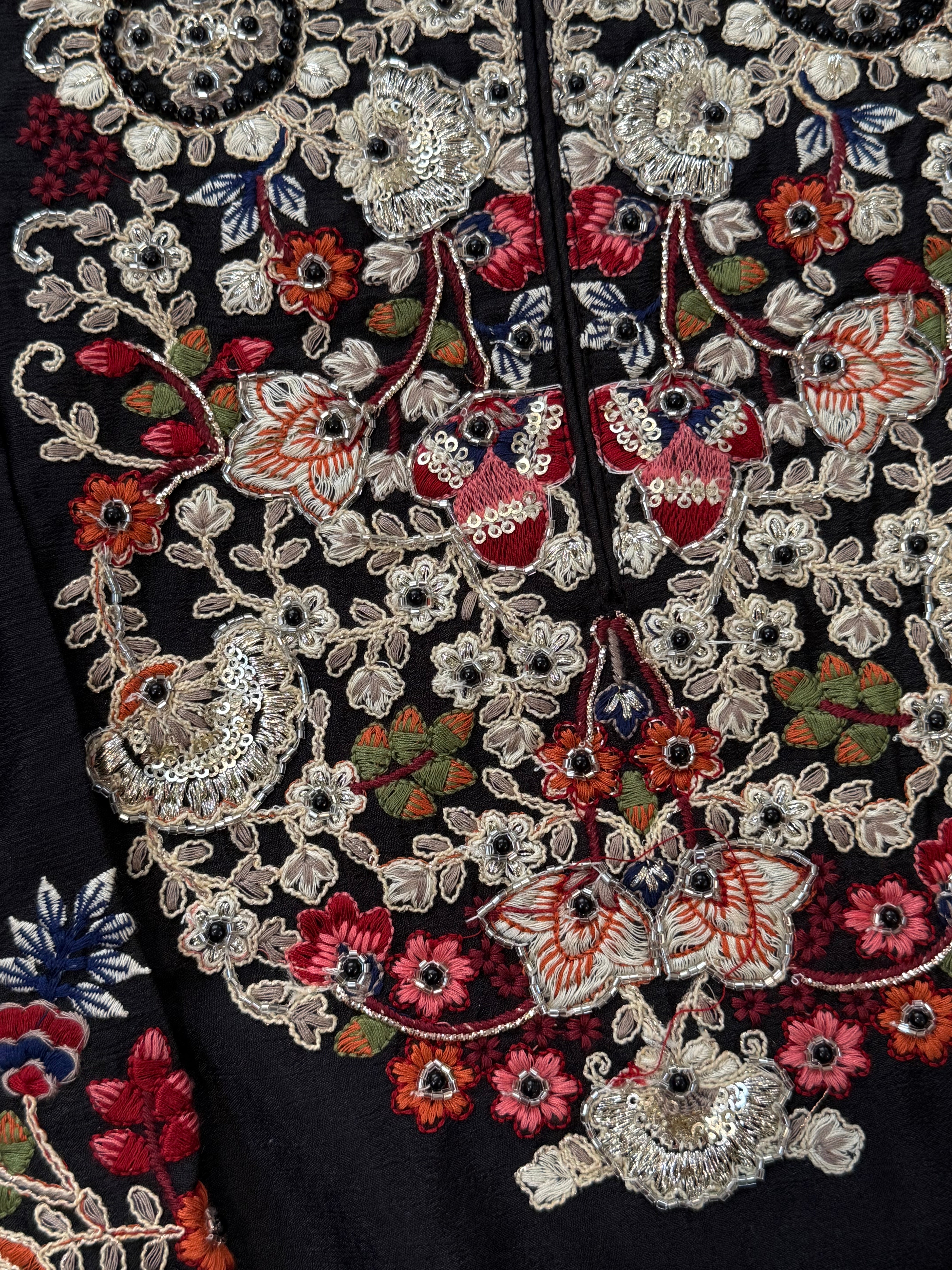 PARO SHIFFON HANDWORK SUIT 22 Q