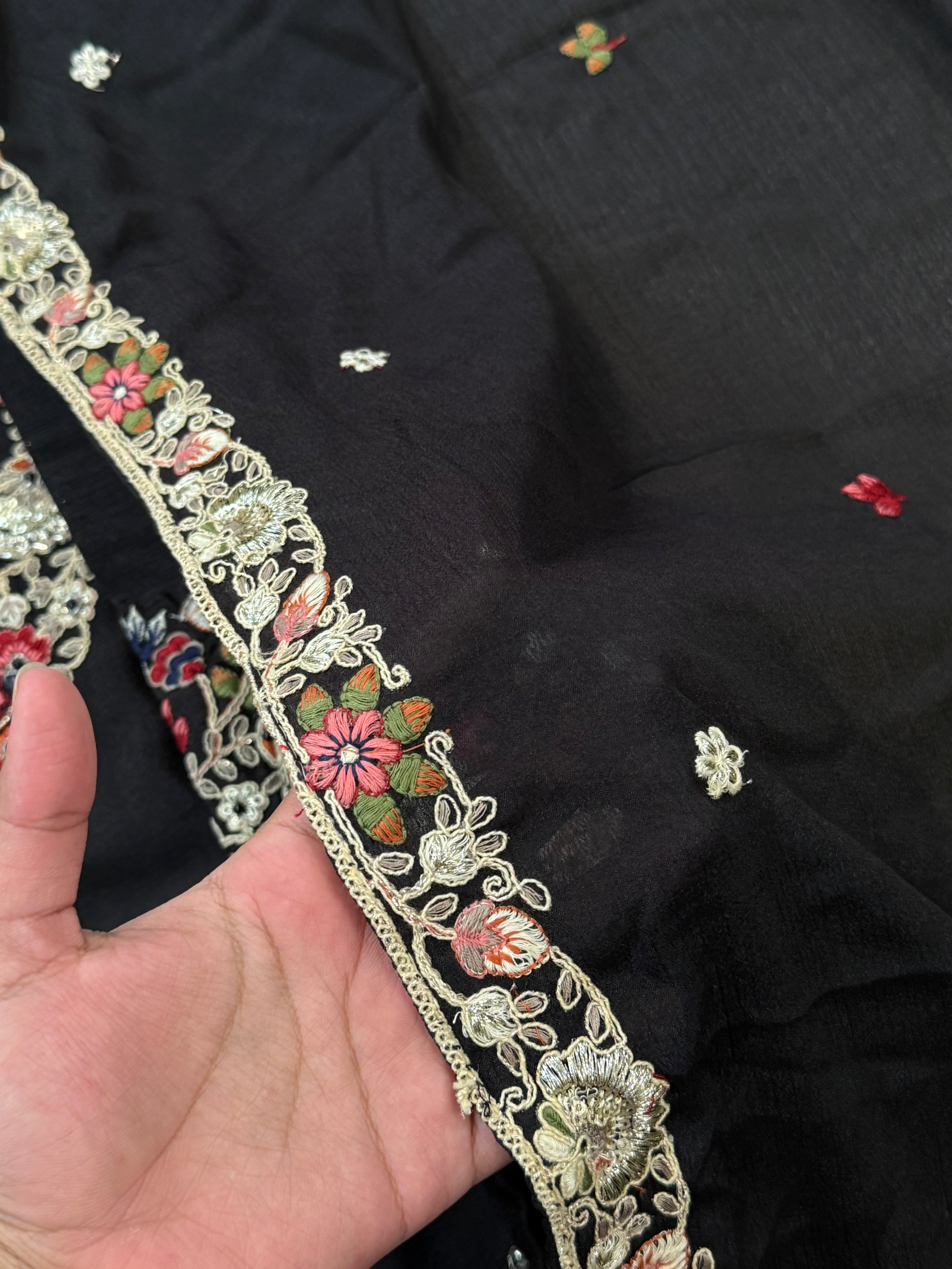 PARO SHIFFON HANDWORK SUIT 22 Q