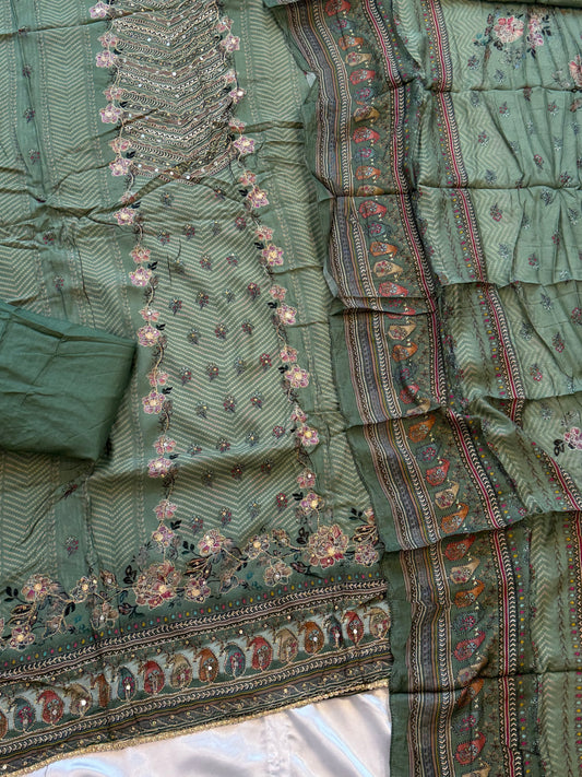 MUSLIN EMBROIDERY SUIT 232 C Q