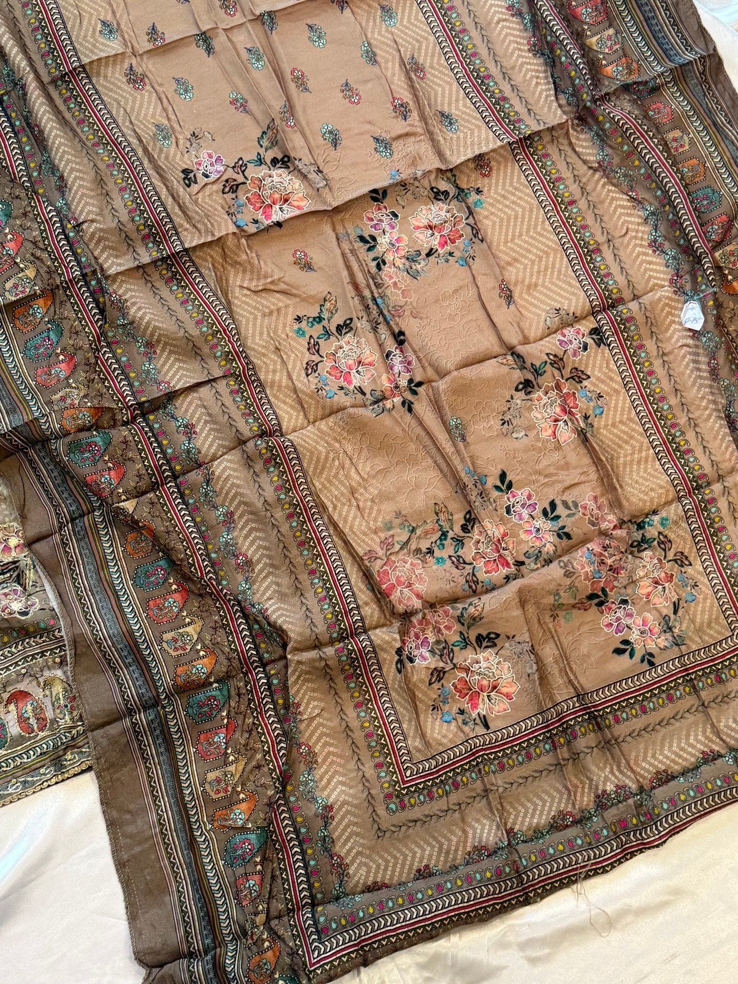 MUSLIN EMBROIDERY SUIT 232 D Q