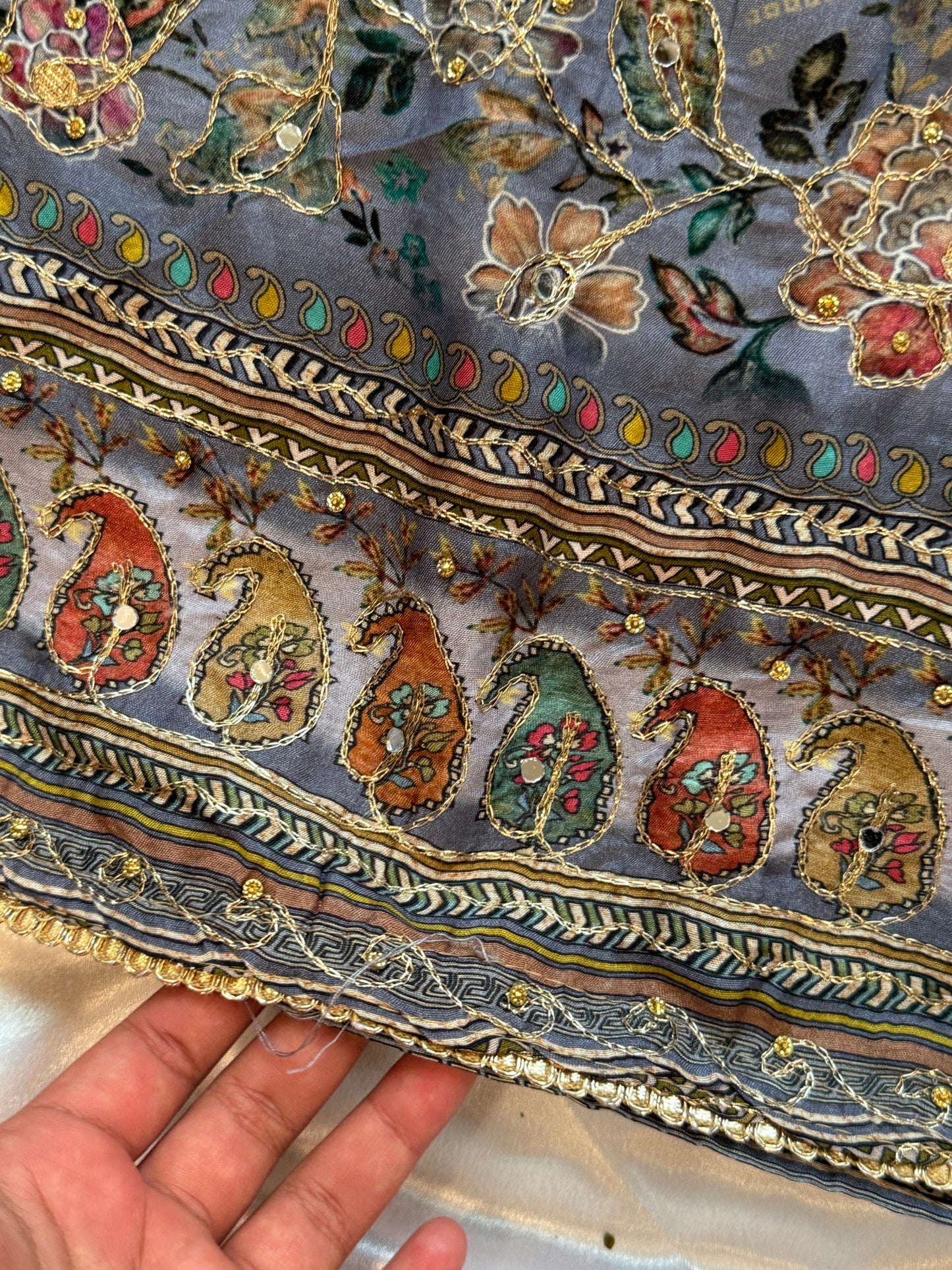 MUSLIN EMBROIDERY SUIT 232 B Q