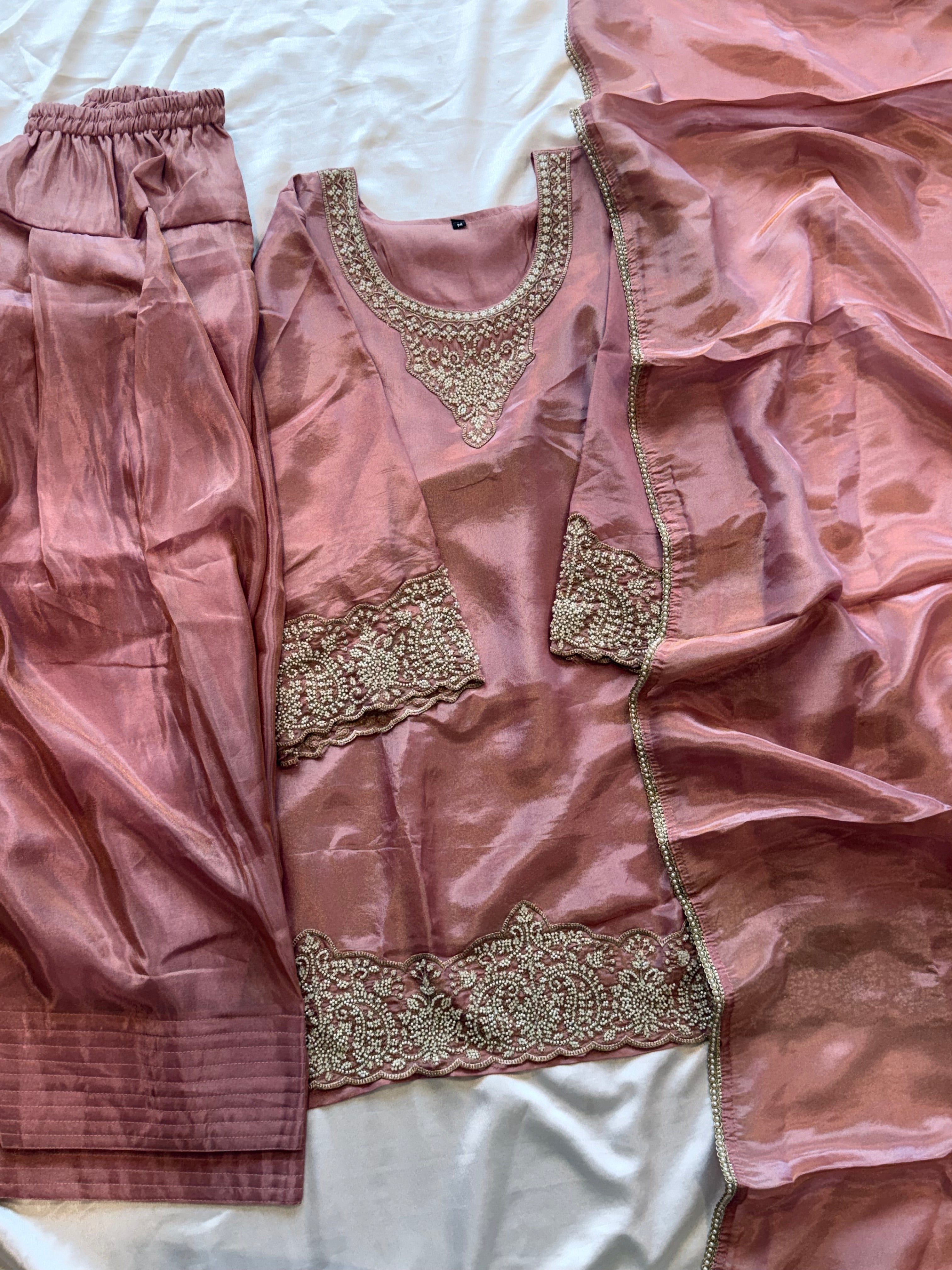 AFREEN FARSHI HANDWORK SUIT 2 R