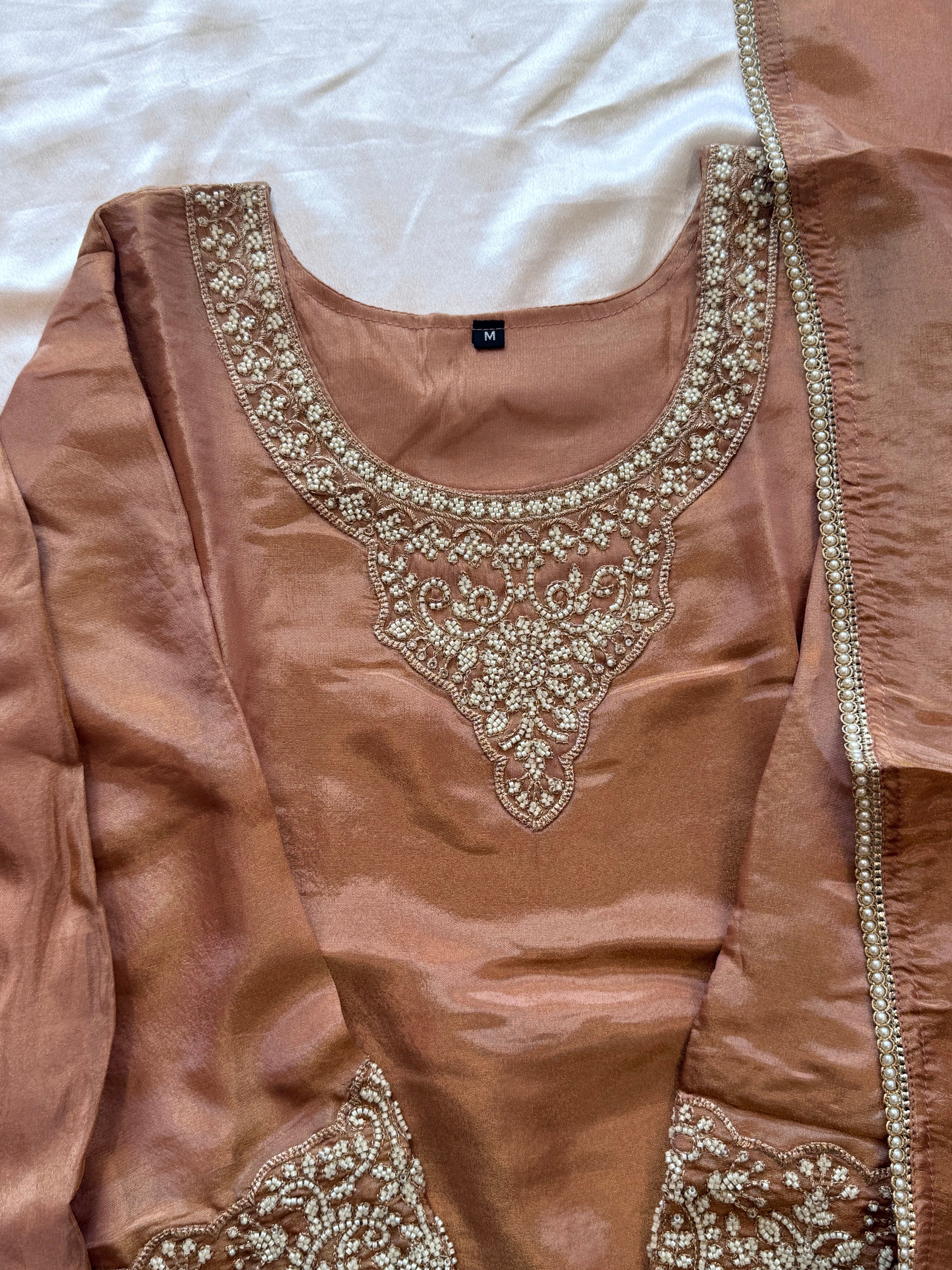 AFREEN FARSHI HANDWORK SUIT 4 Q