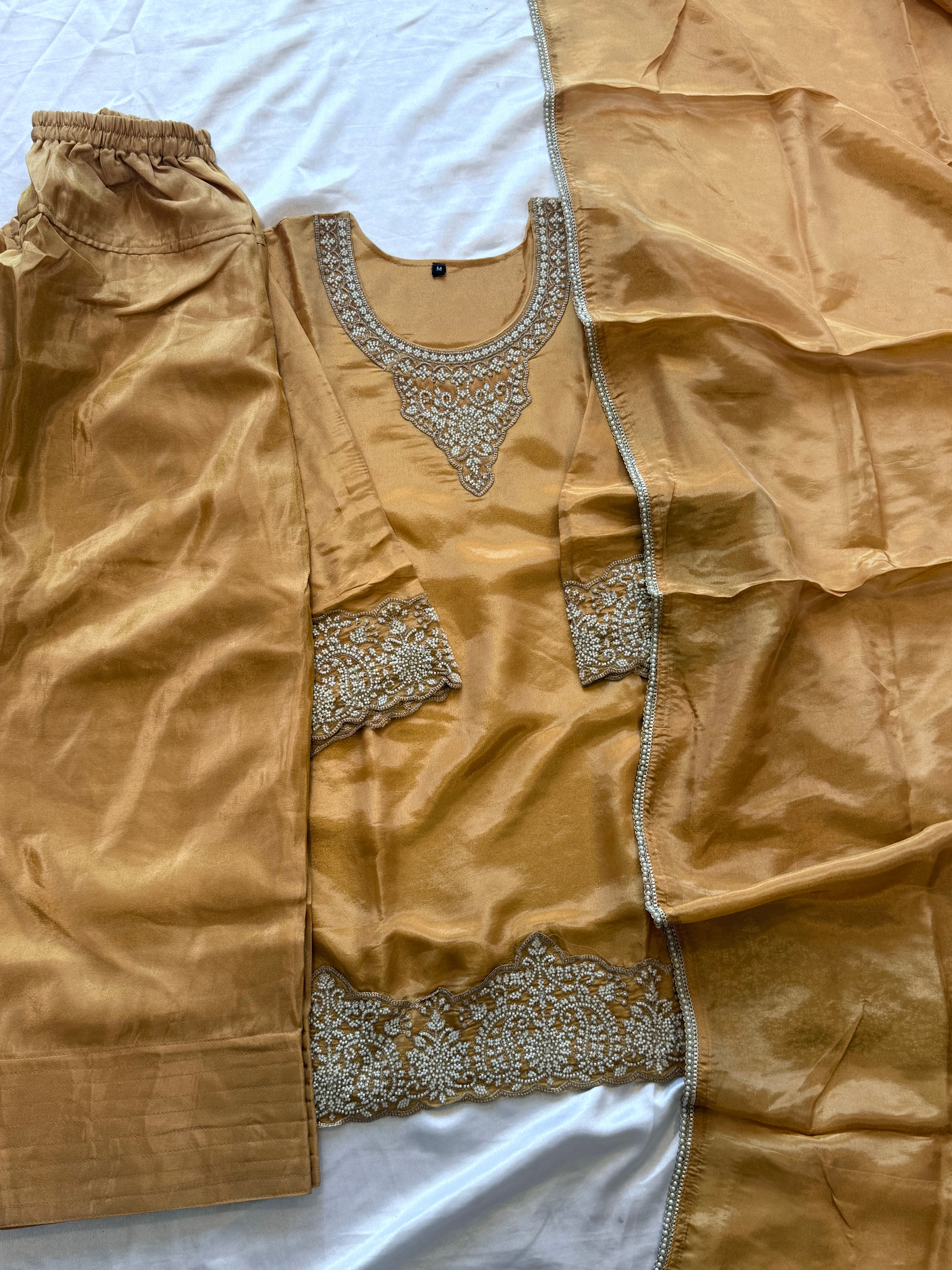 PARO GOLD FARSHI HANDWORK SUIT 1 R