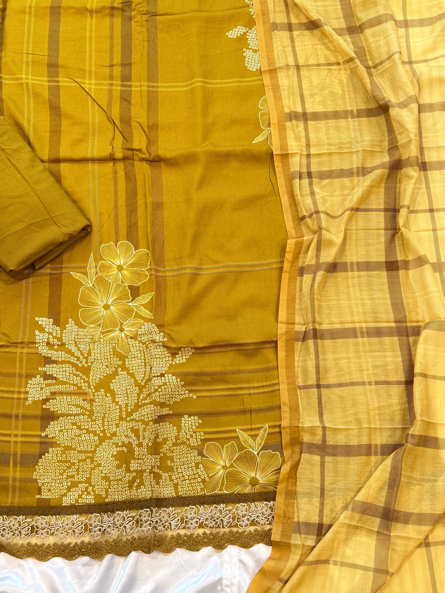 SVA MUSTERED LAWN EMBROIDER SUIT 2 Q
