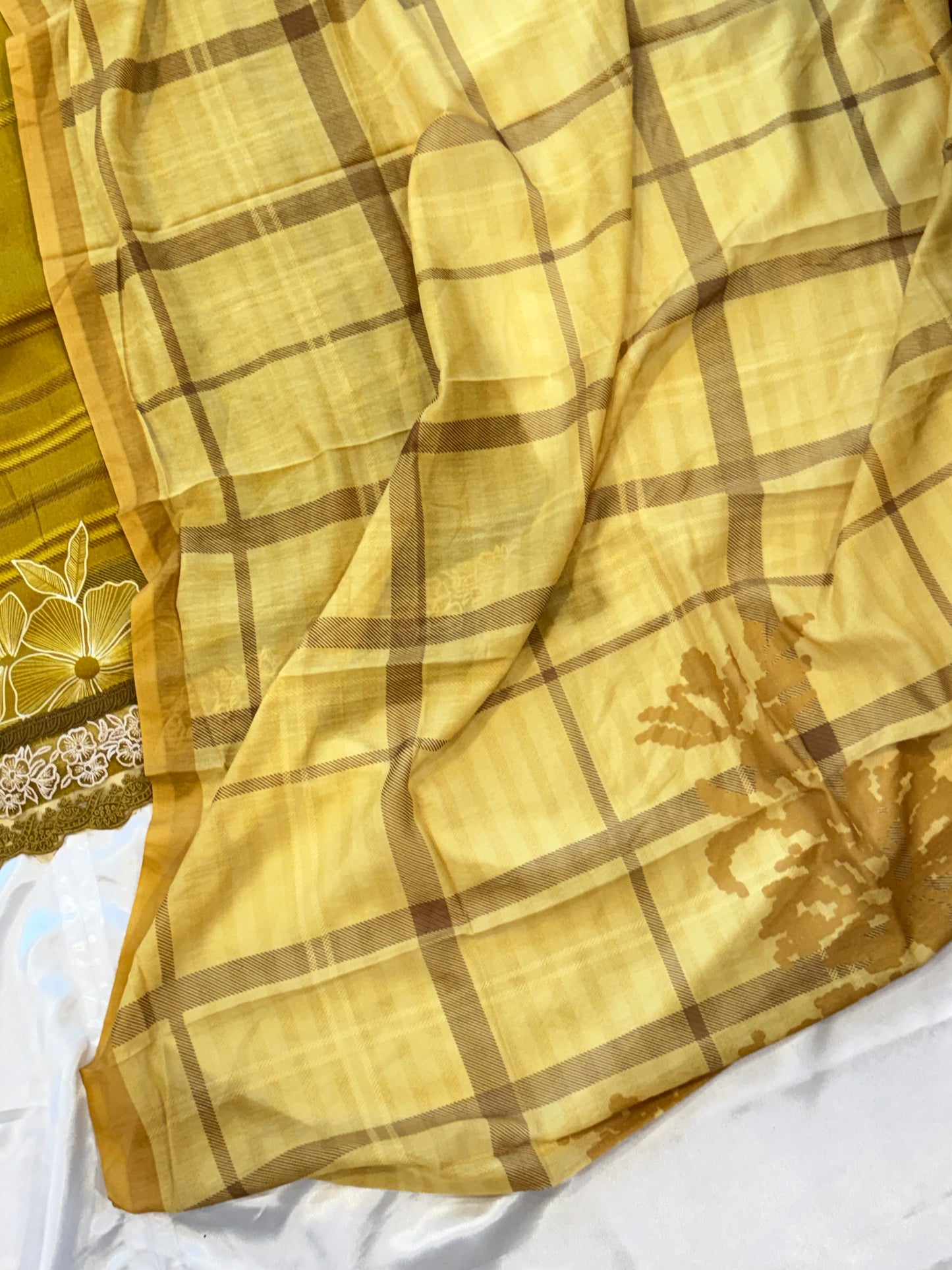 SVA MUSTERED LAWN EMBROIDER SUIT 2 Q