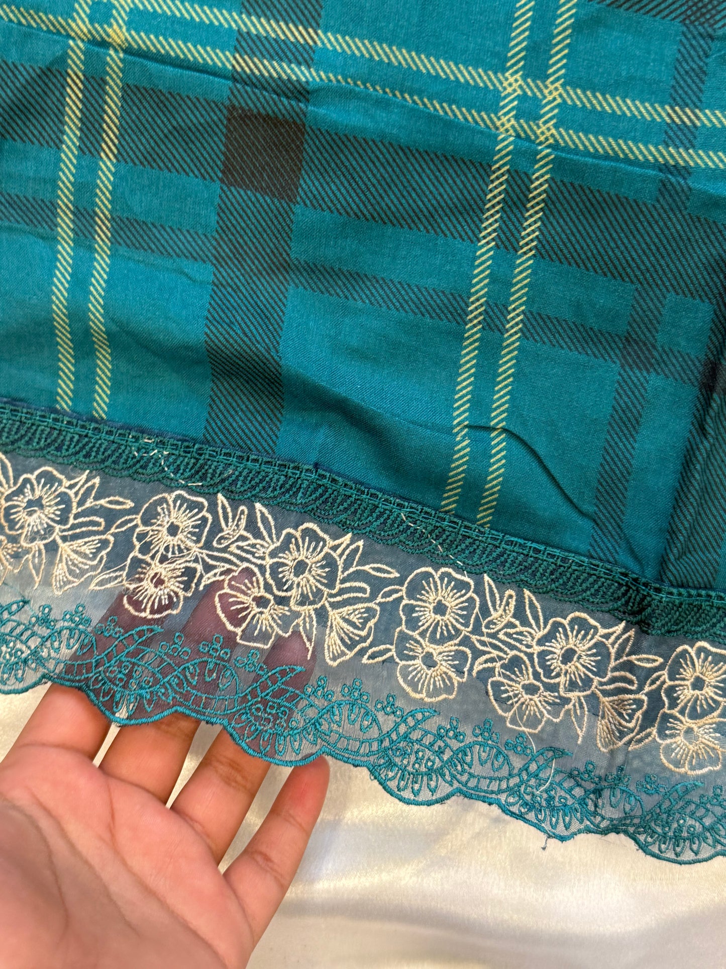 SVA LAWN EMBROIDER SUIT 4 Q