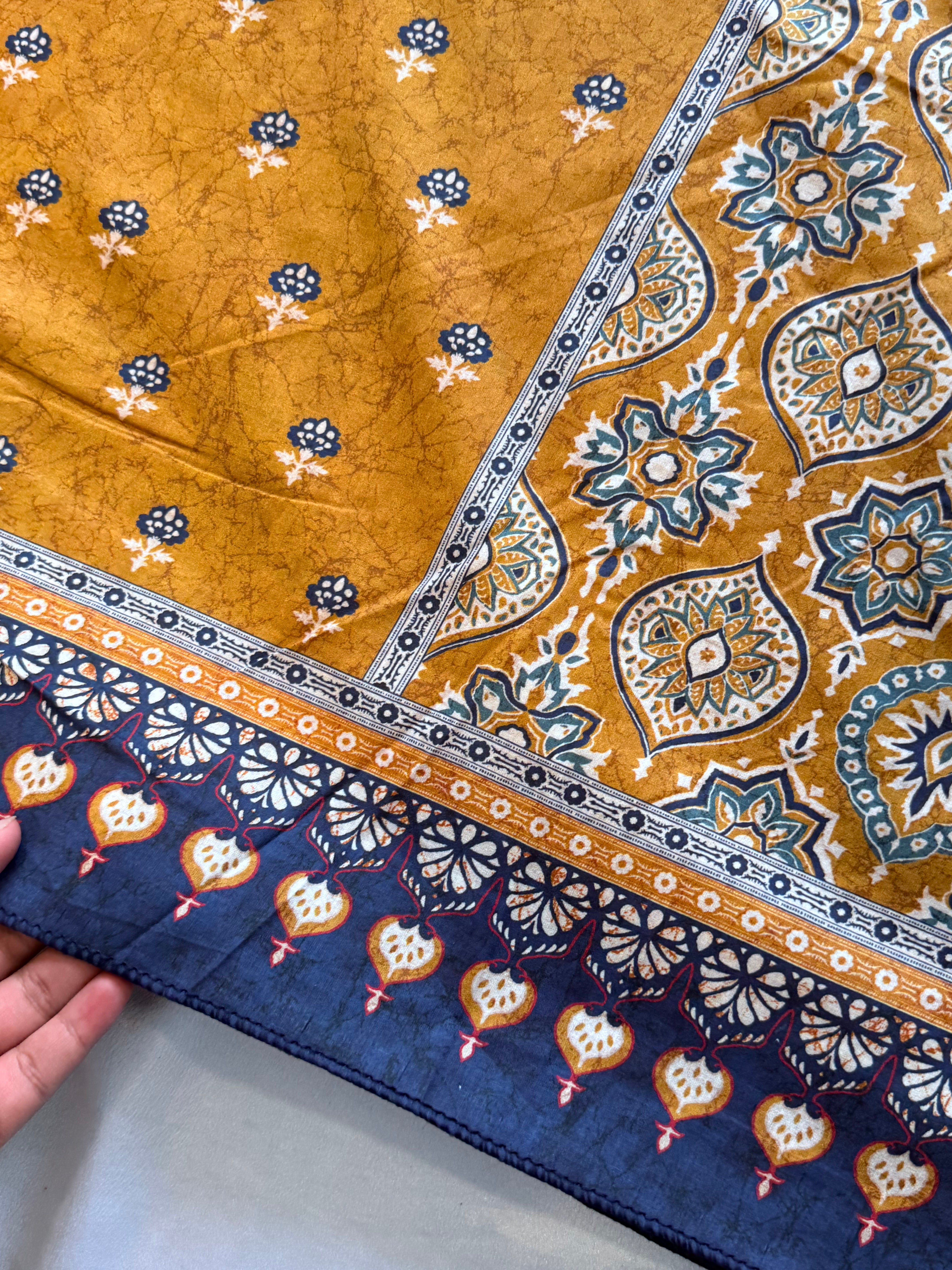 AJRAK LAWN EMBROIDERY SUIT 2