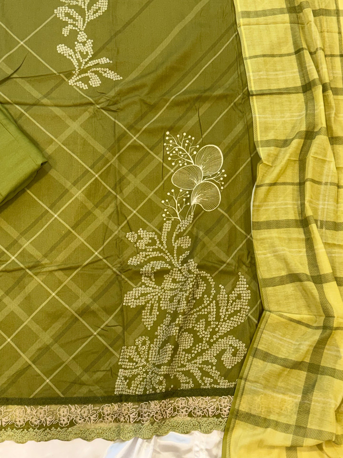 SVA LAWN EMBROIDER SUIT 1 Q