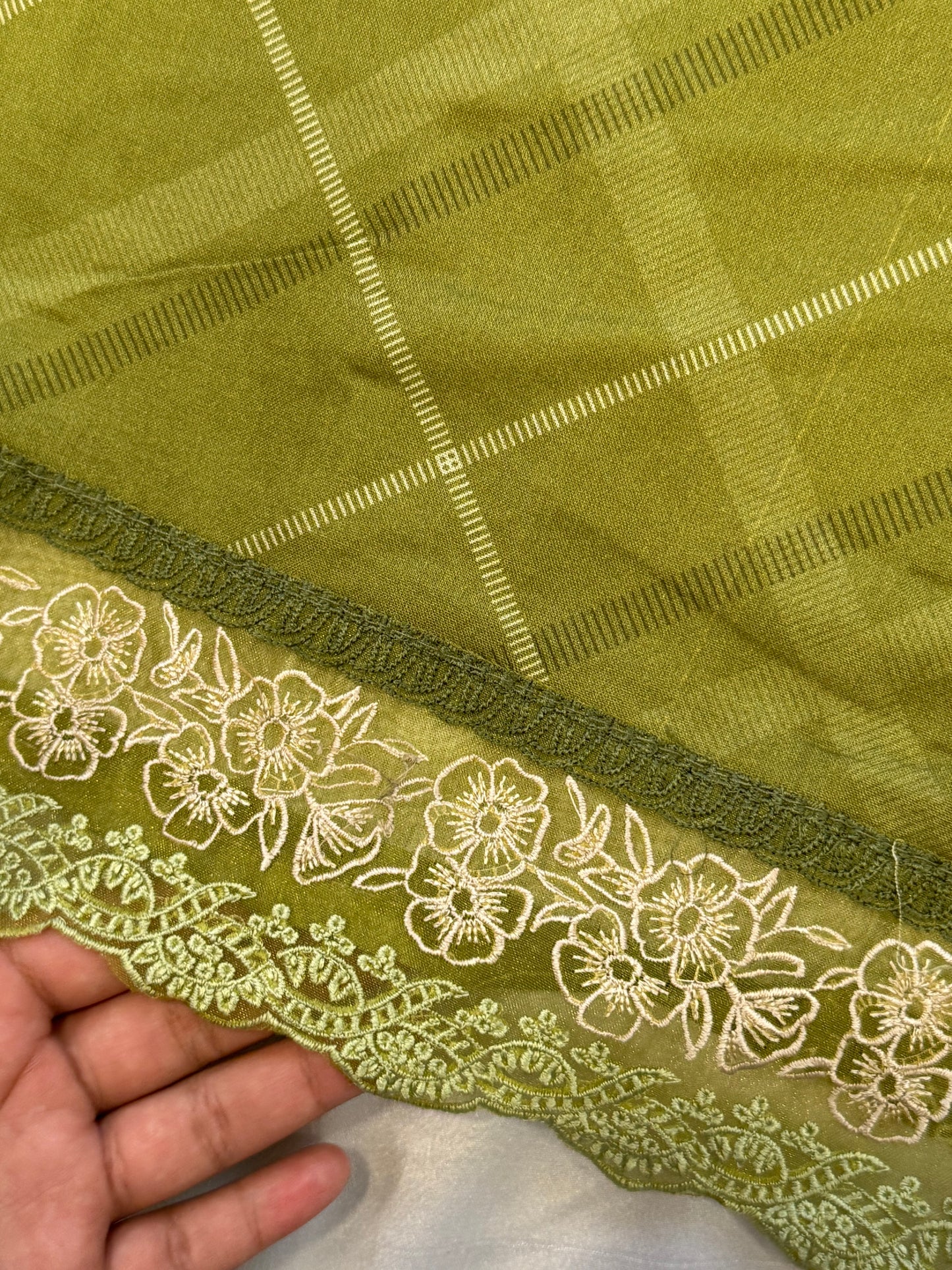 SVA LAWN EMBROIDER SUIT 1 Q