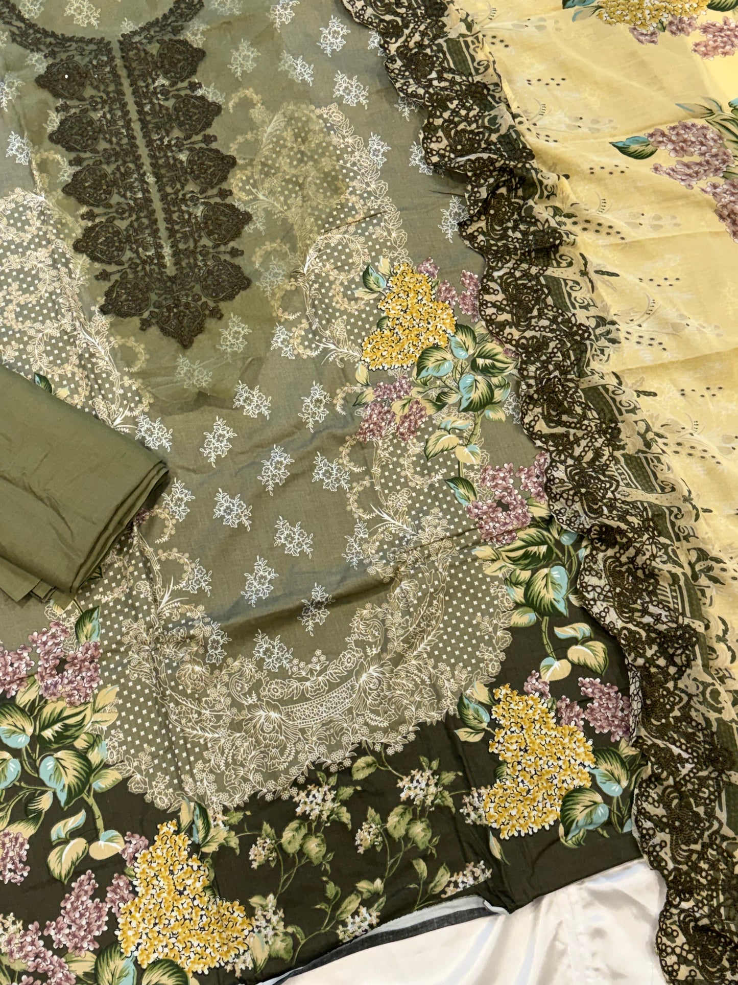 HAALA LAWN EMBROIDERY PATCH SUIT 6 Q