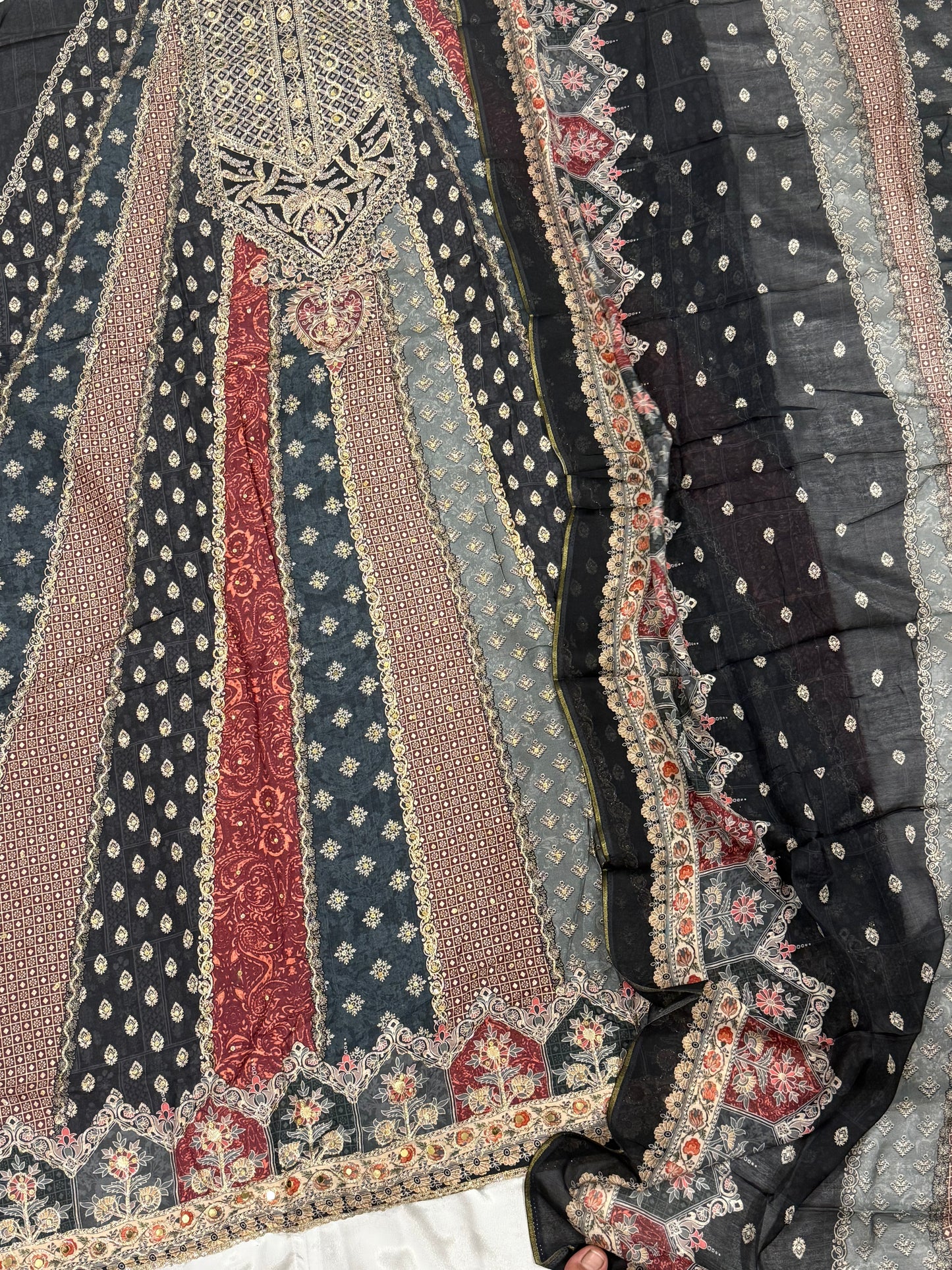 MUMTAZ MUSLIN EMBROIDERY SUIT 407 Q