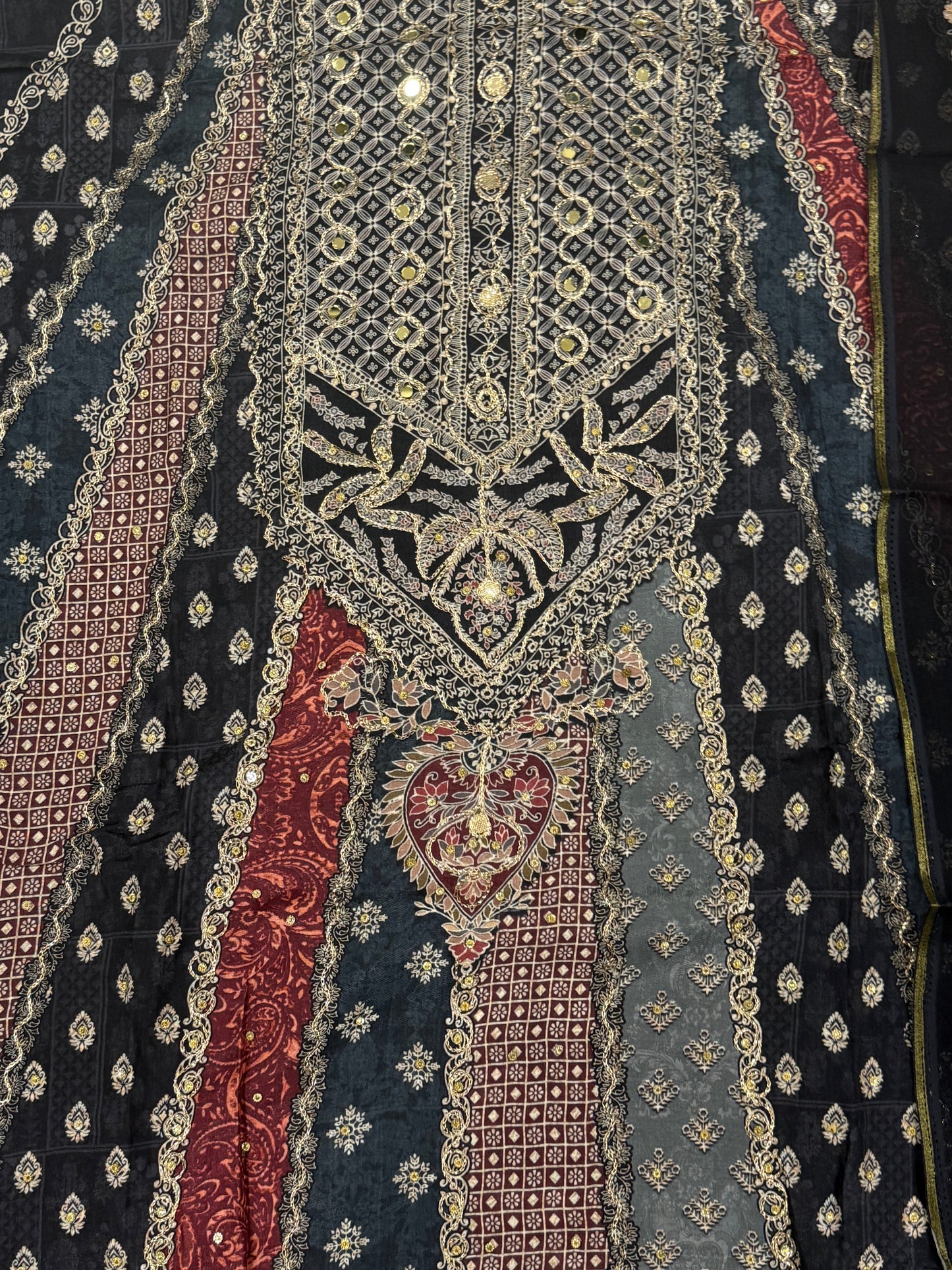 MUMTAZ MUSLIN EMBROIDERY SUIT 407 Q