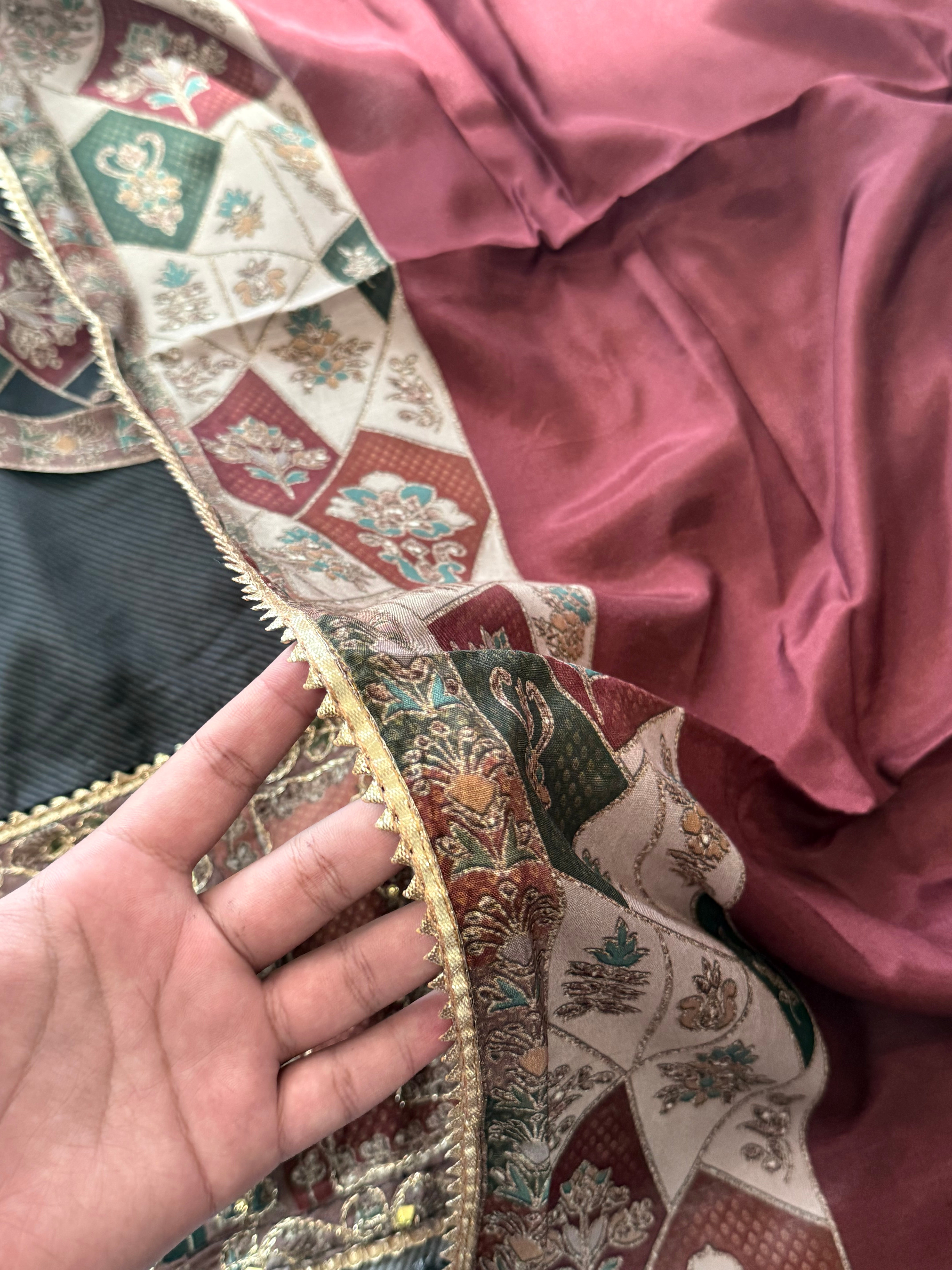 RAHI MUSLIN FARSHI SHALWAR SUIT