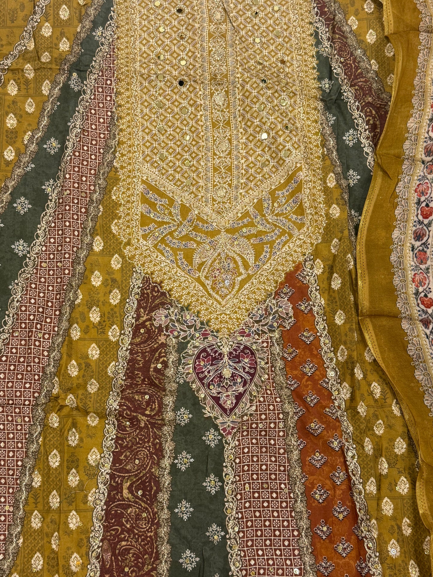 MUMTAZ MUSLIN EMBROIDERY SUIT 407 Q