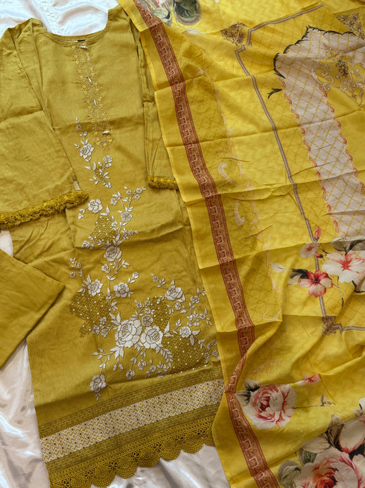 SHAMIANA LAWN READYMADE SUIT  3  Q