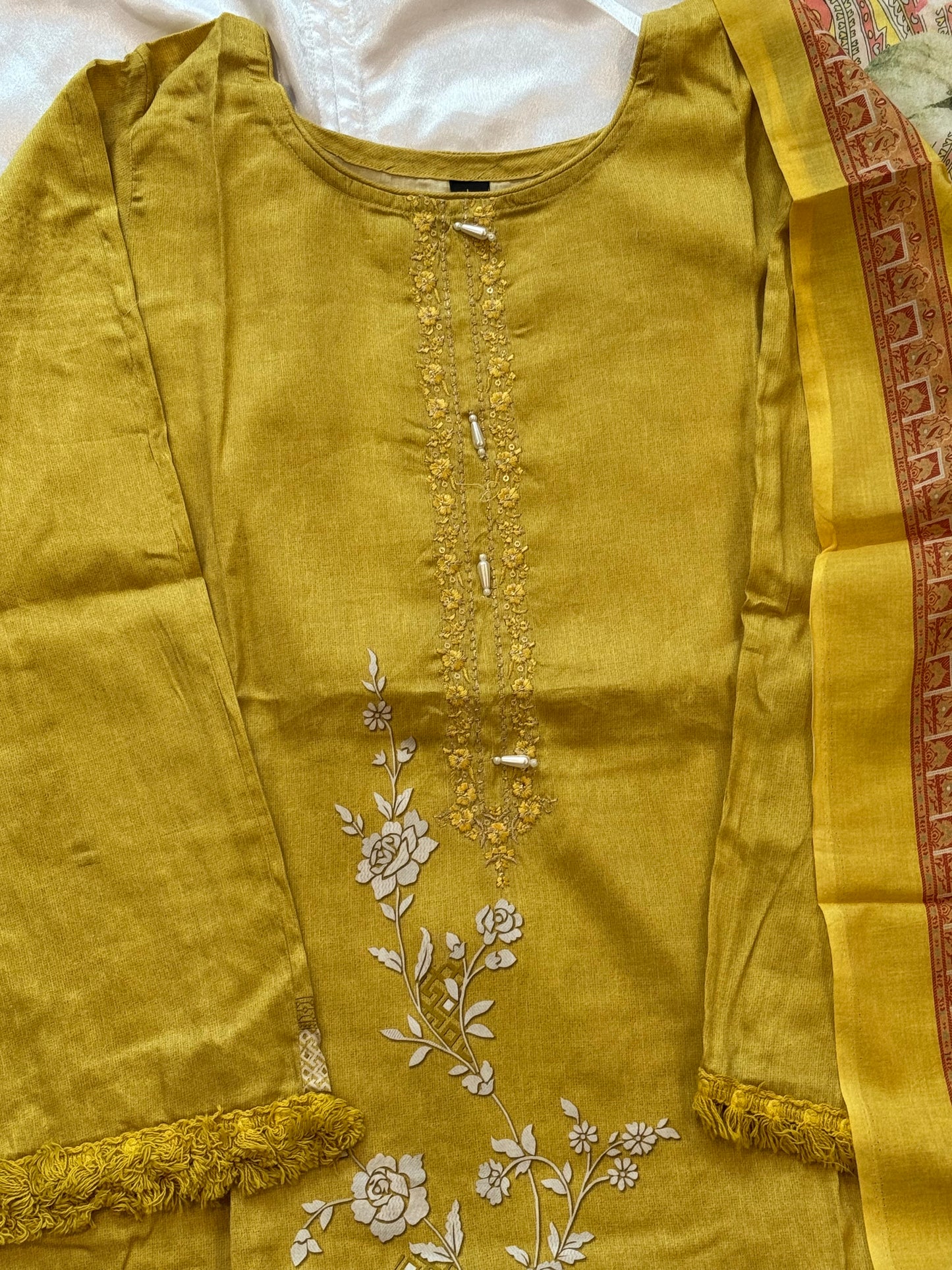 SHAMIANA LAWN READYMADE SUIT  3  Q