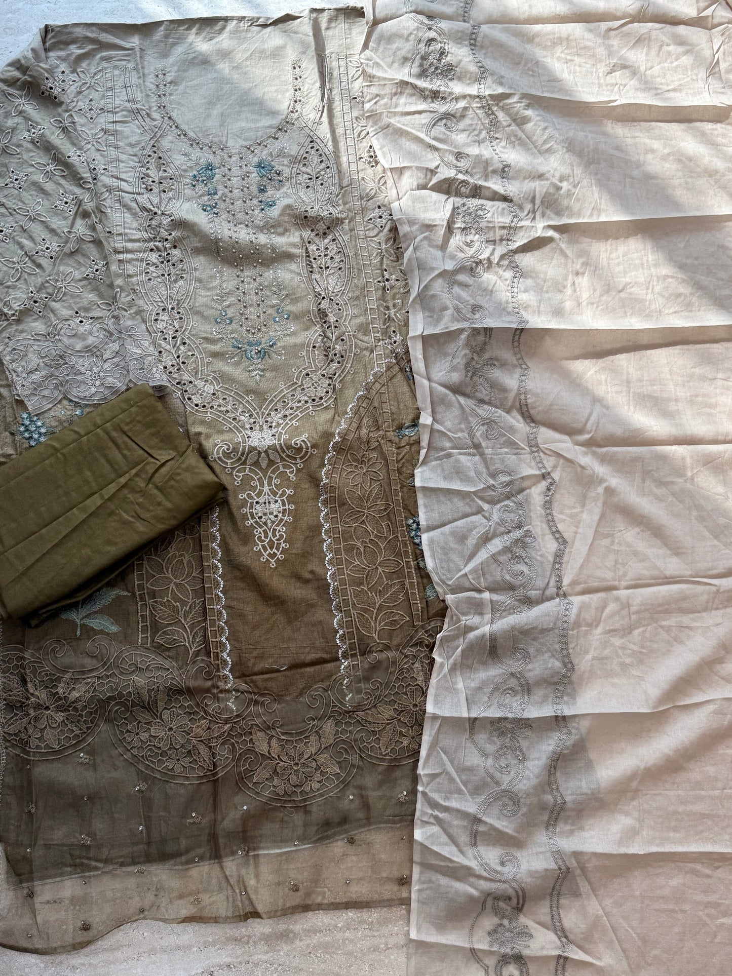 DS COTTON EMBROIDERY PATCH SUIT 3 Q