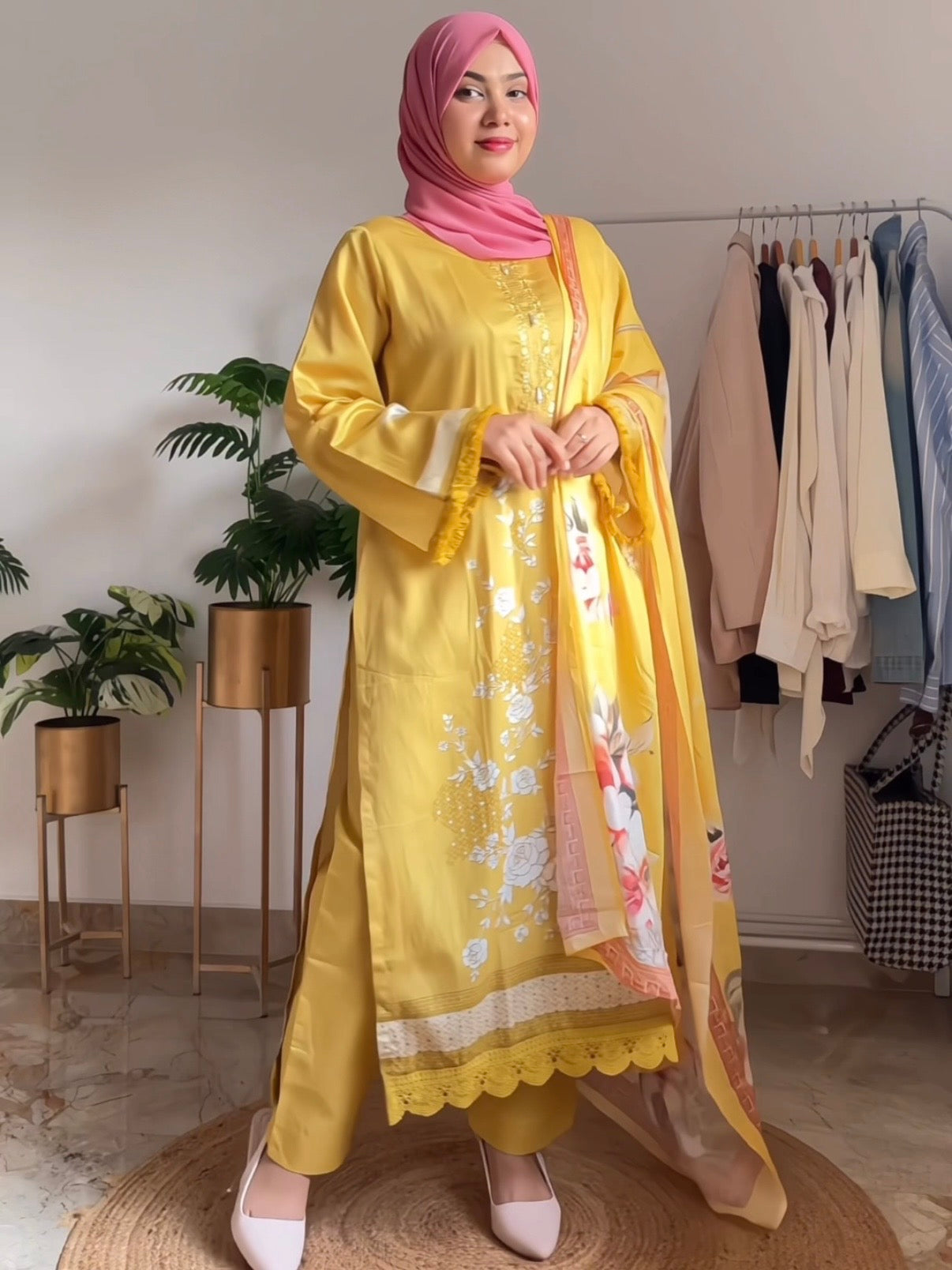 SHAMIANA LAWN READYMADE SUIT  3  Q