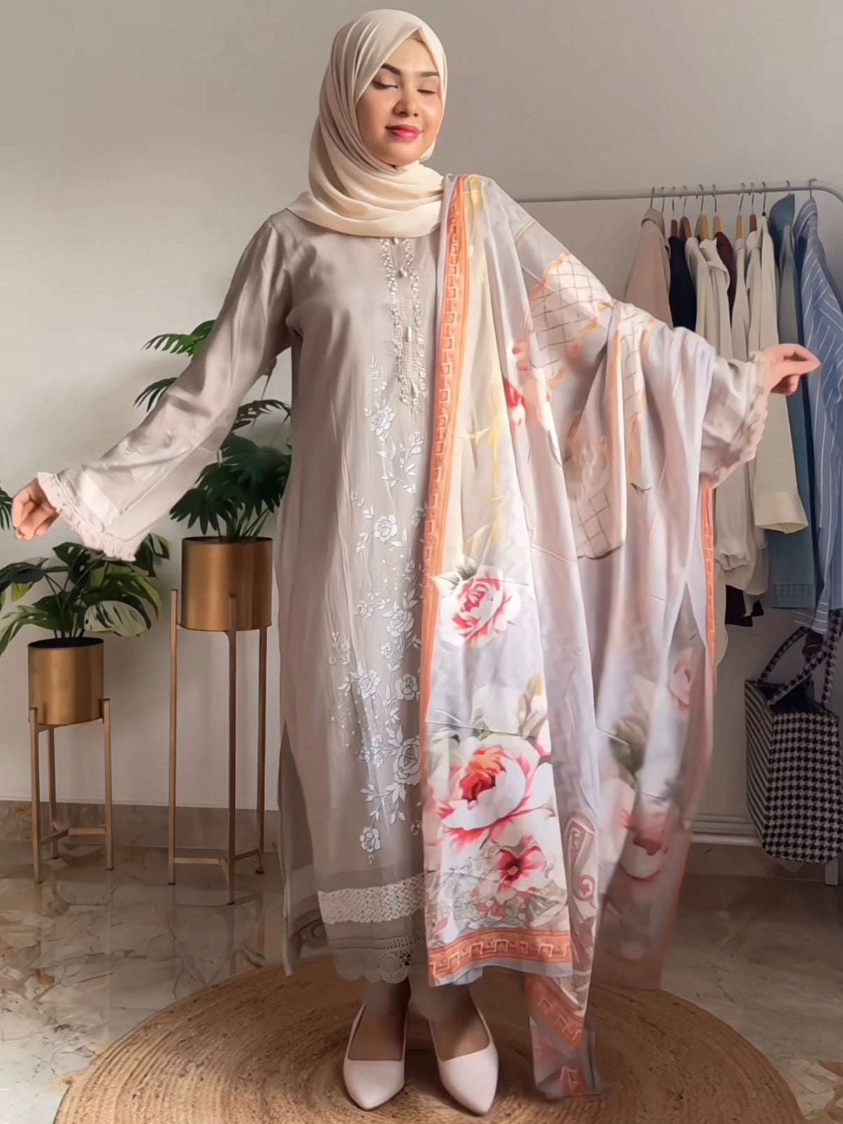 SHAMIANA LAWN READYMADE SUIT 4 Q