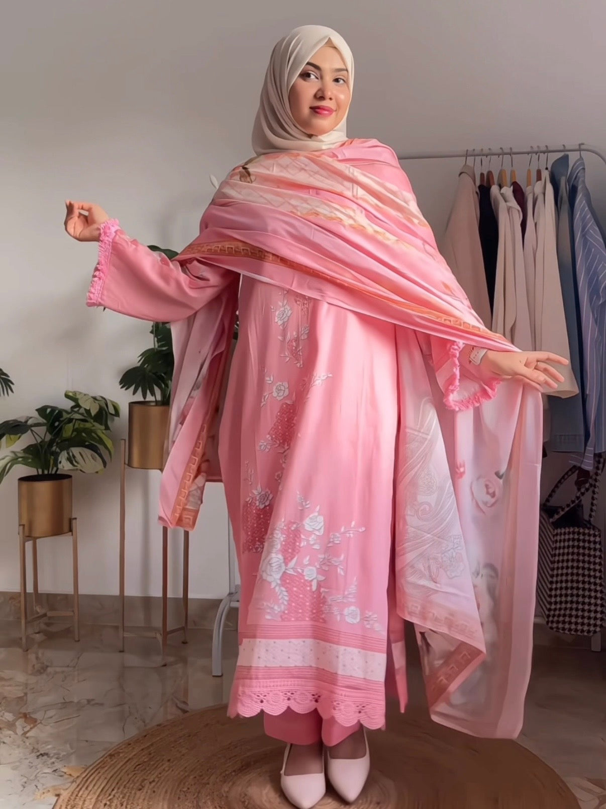 SHAMIANA LAWN READYMADE SUIT 1 Q