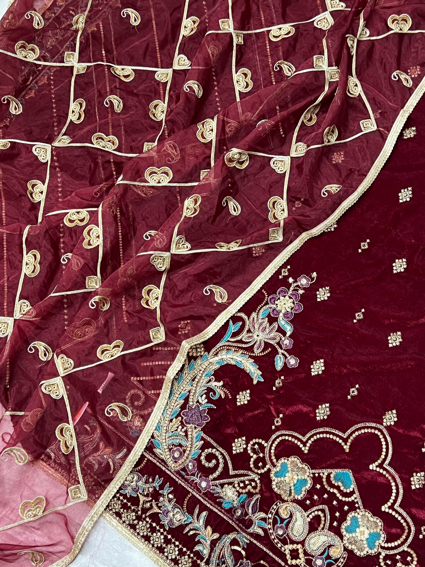 MAROON VELVET EMBROIDERY SUIT 17041