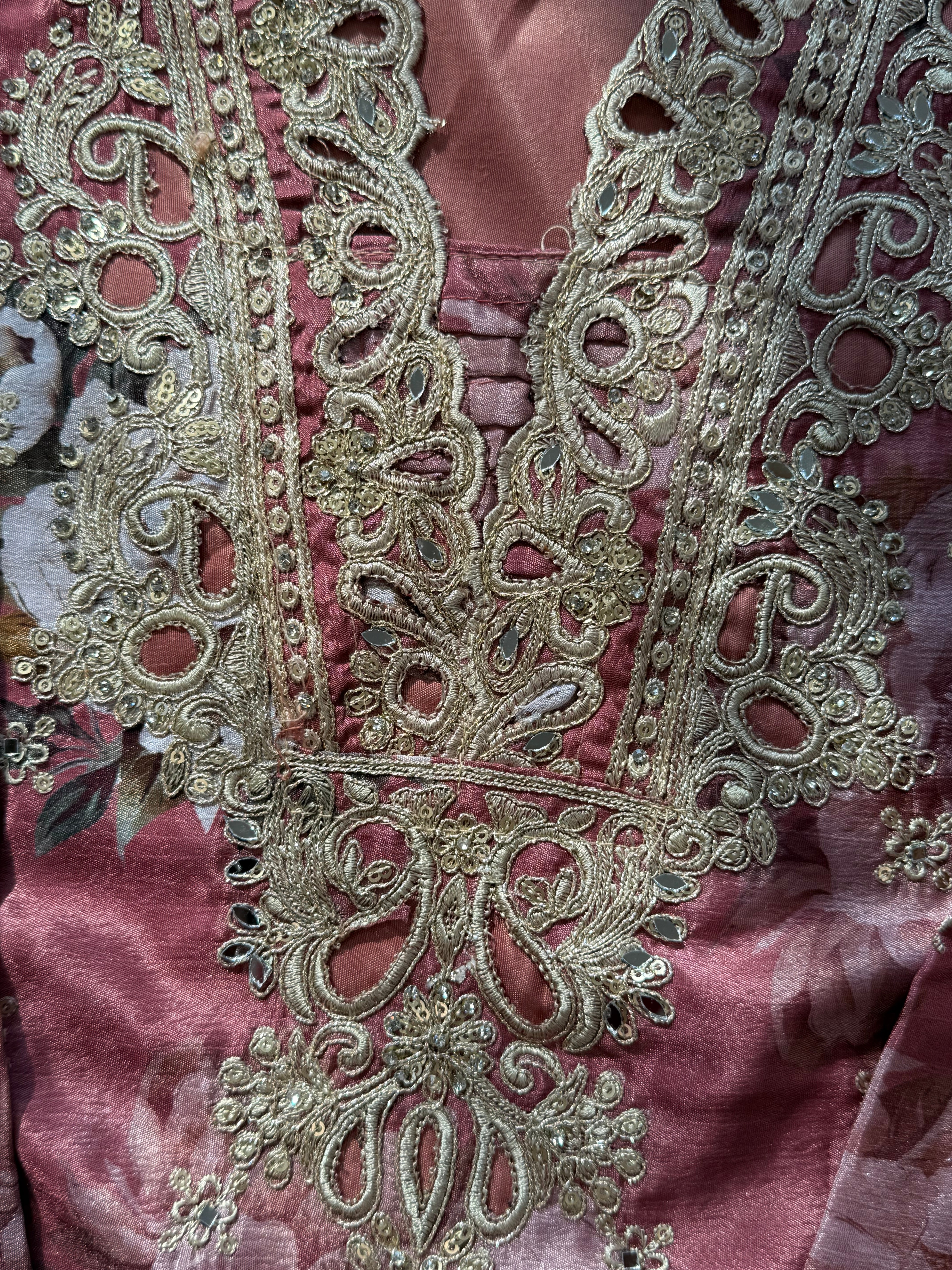 CHINNON SILK READYMADE EMBROIDERY SUIT 977 Q