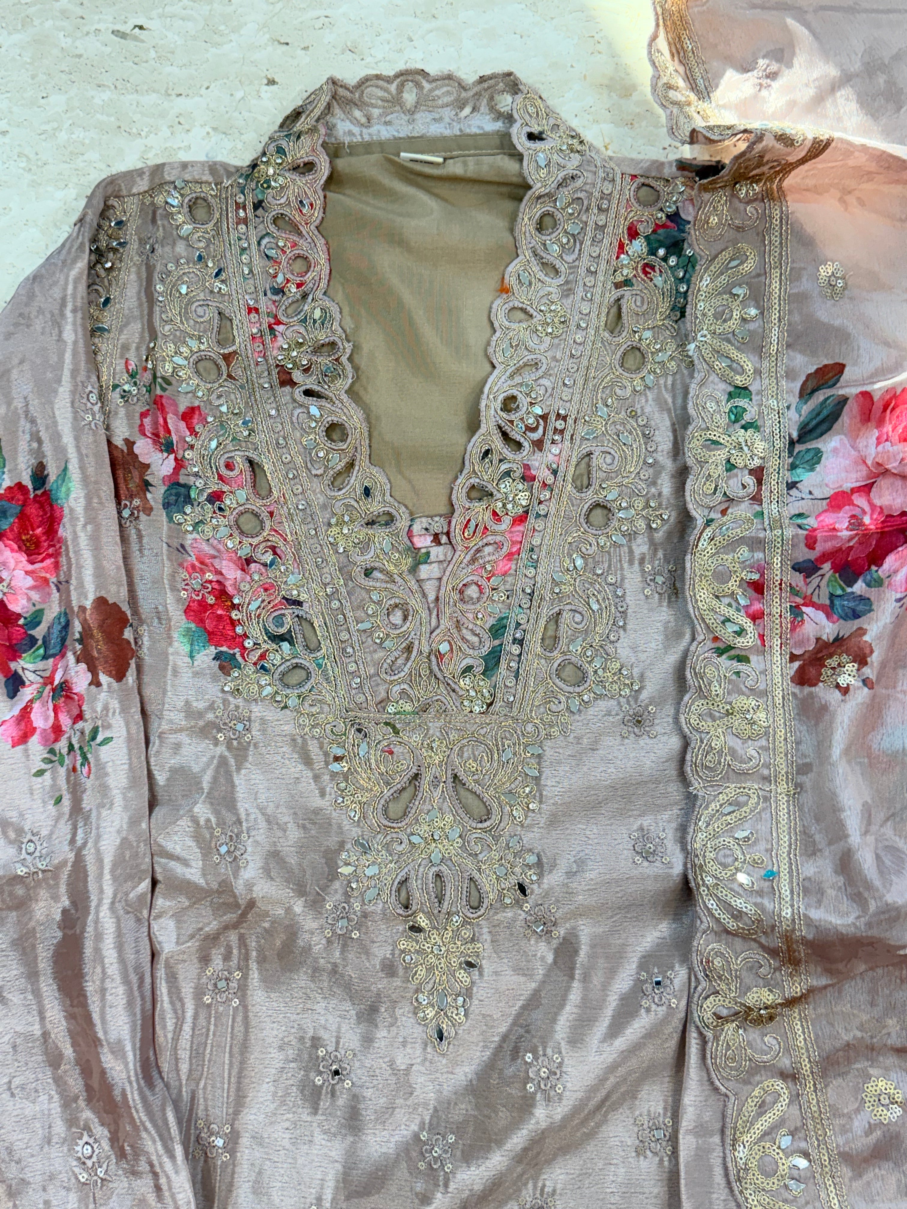 CHINNON SILK READYMADE EMBROIDERY SUIT 977 Q