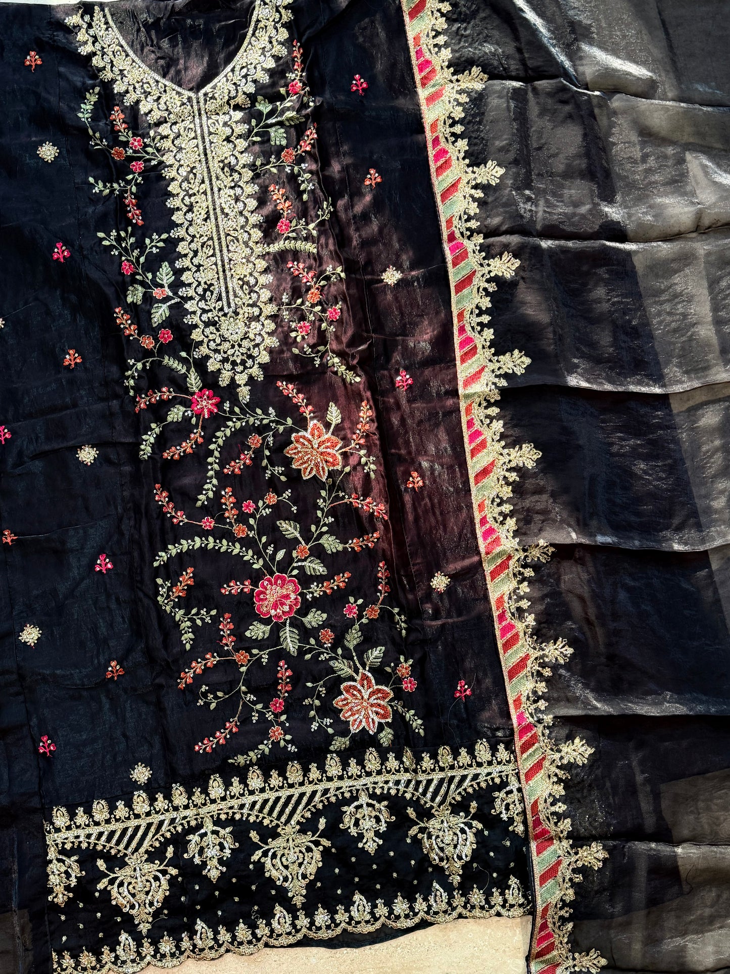 GLASS ORGANZA EMBROIDERY SUIT 1 Q