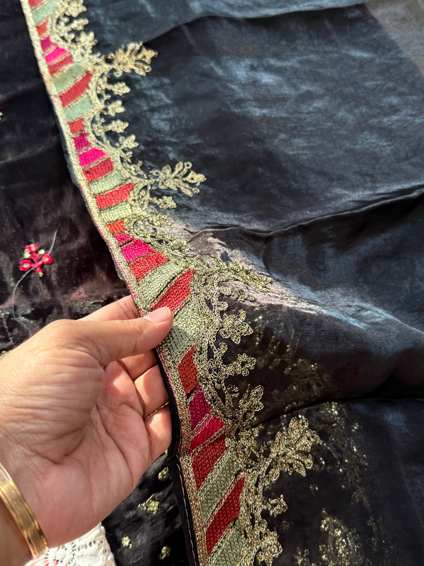 GLASS ORGANZA EMBROIDERY SUIT 1 Q