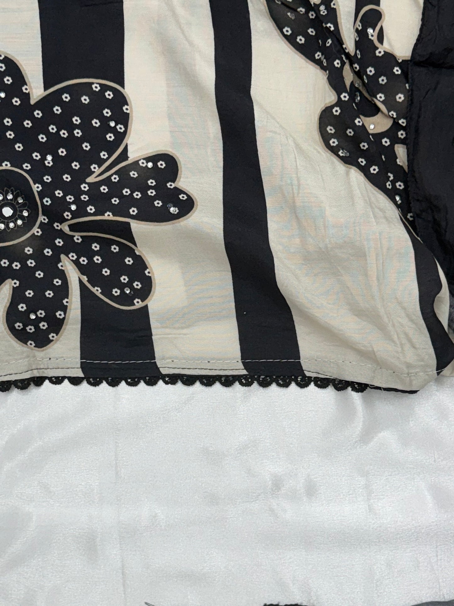 MUSLIN HAND WORK EMBROIDERY SUIT 284 Q