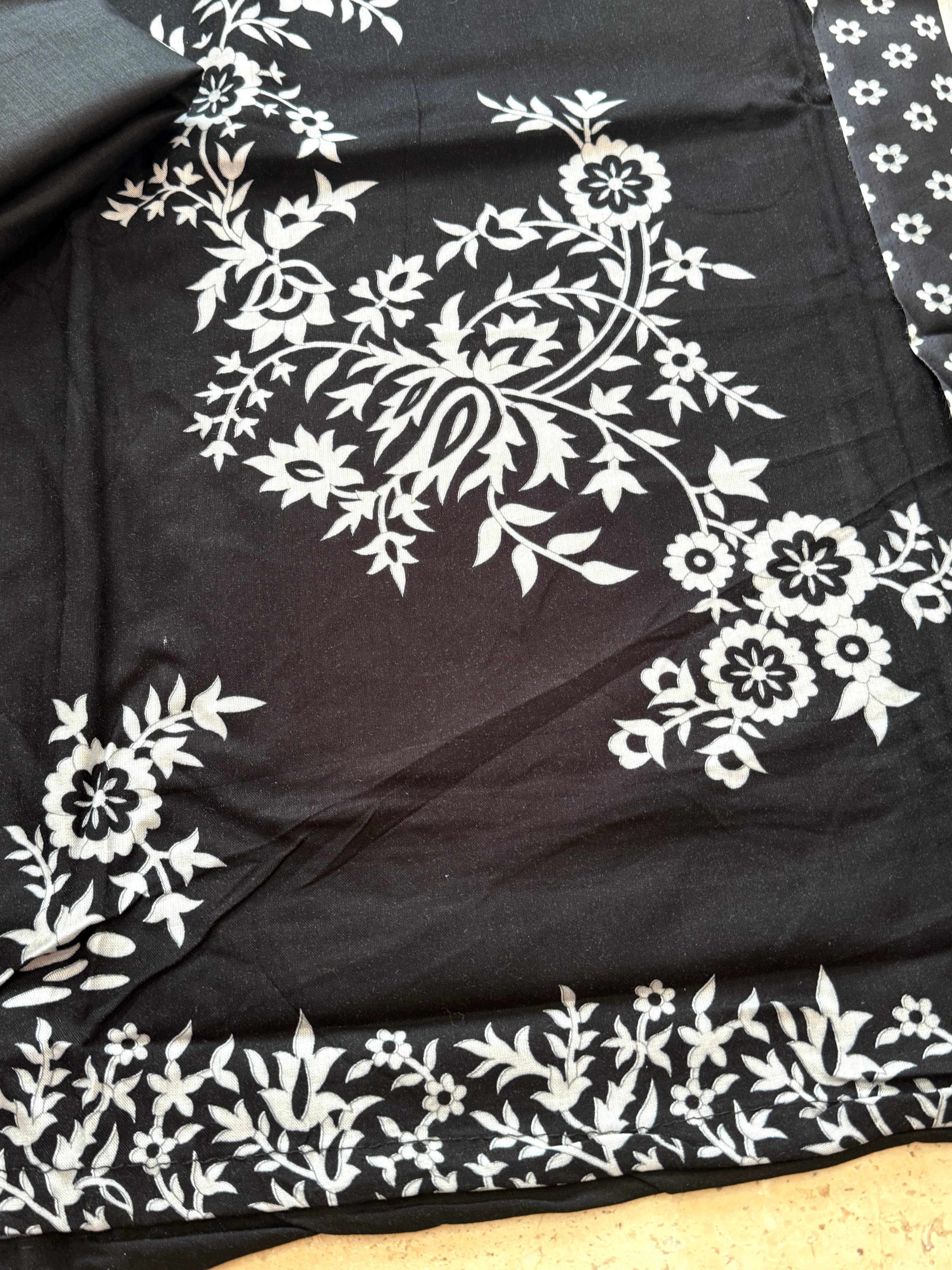 AVATARA COTTON EMBROIDERY SUIT 5 Q