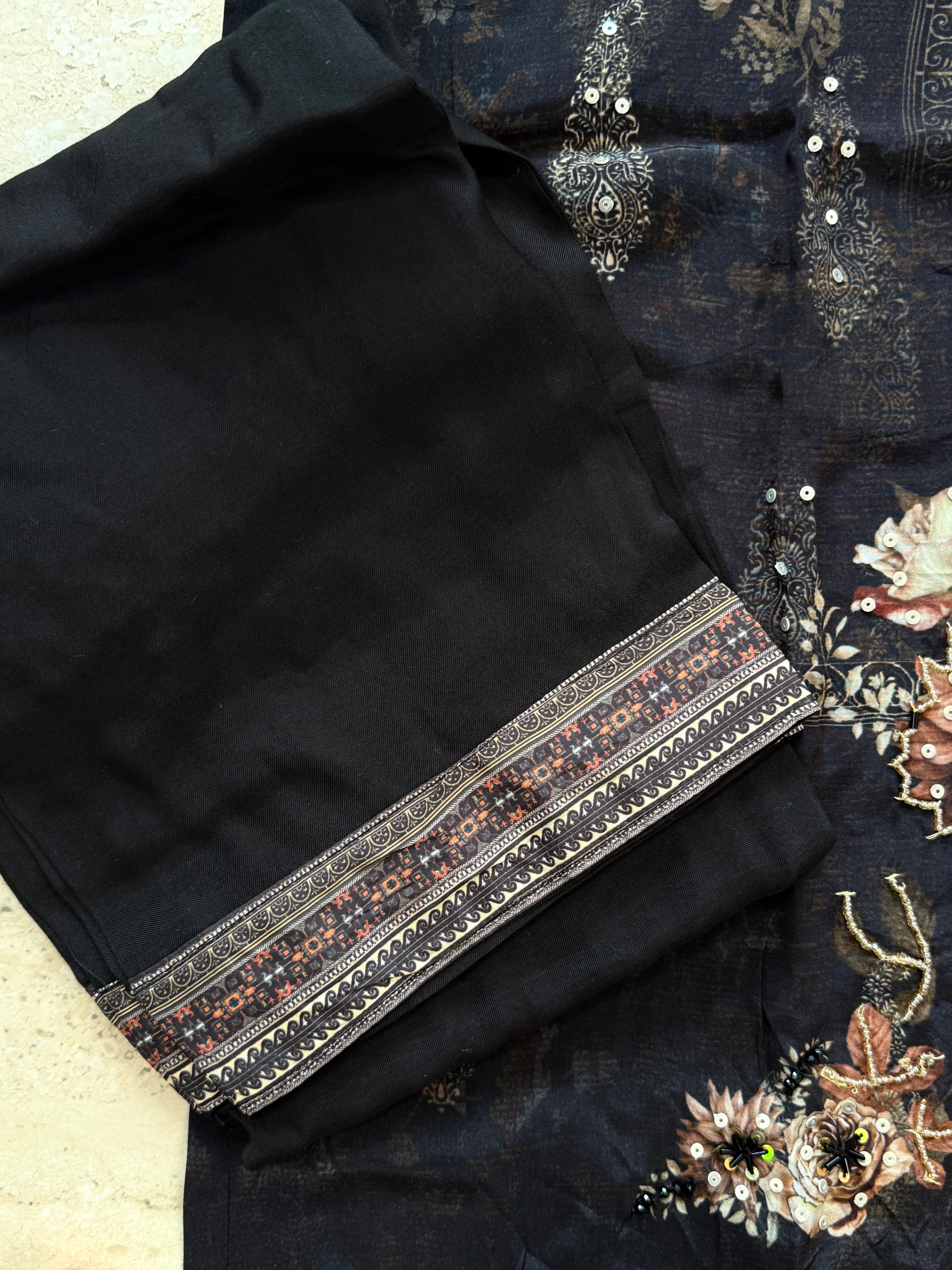NAZAKAT CREPE READYMADE SUIT Q