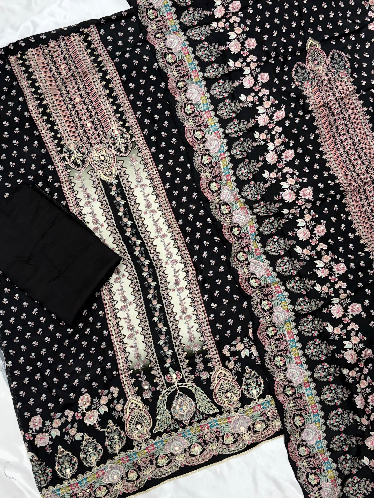 MUMTAZ MUSLIN EMBROIDERY SUIT 3 Q