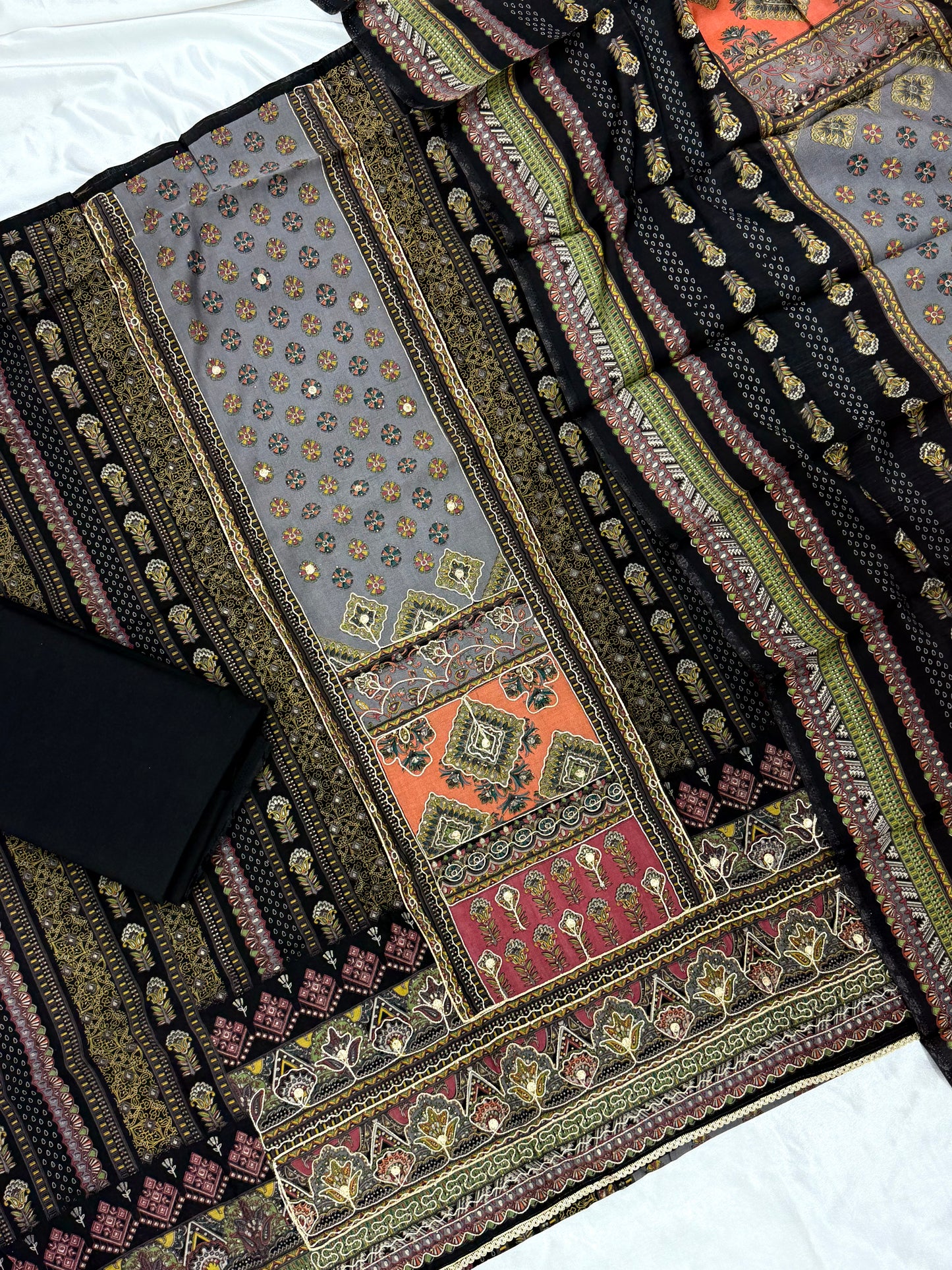 BLACK NAYAB MUSLIN EMBROIDERY SUIT Q