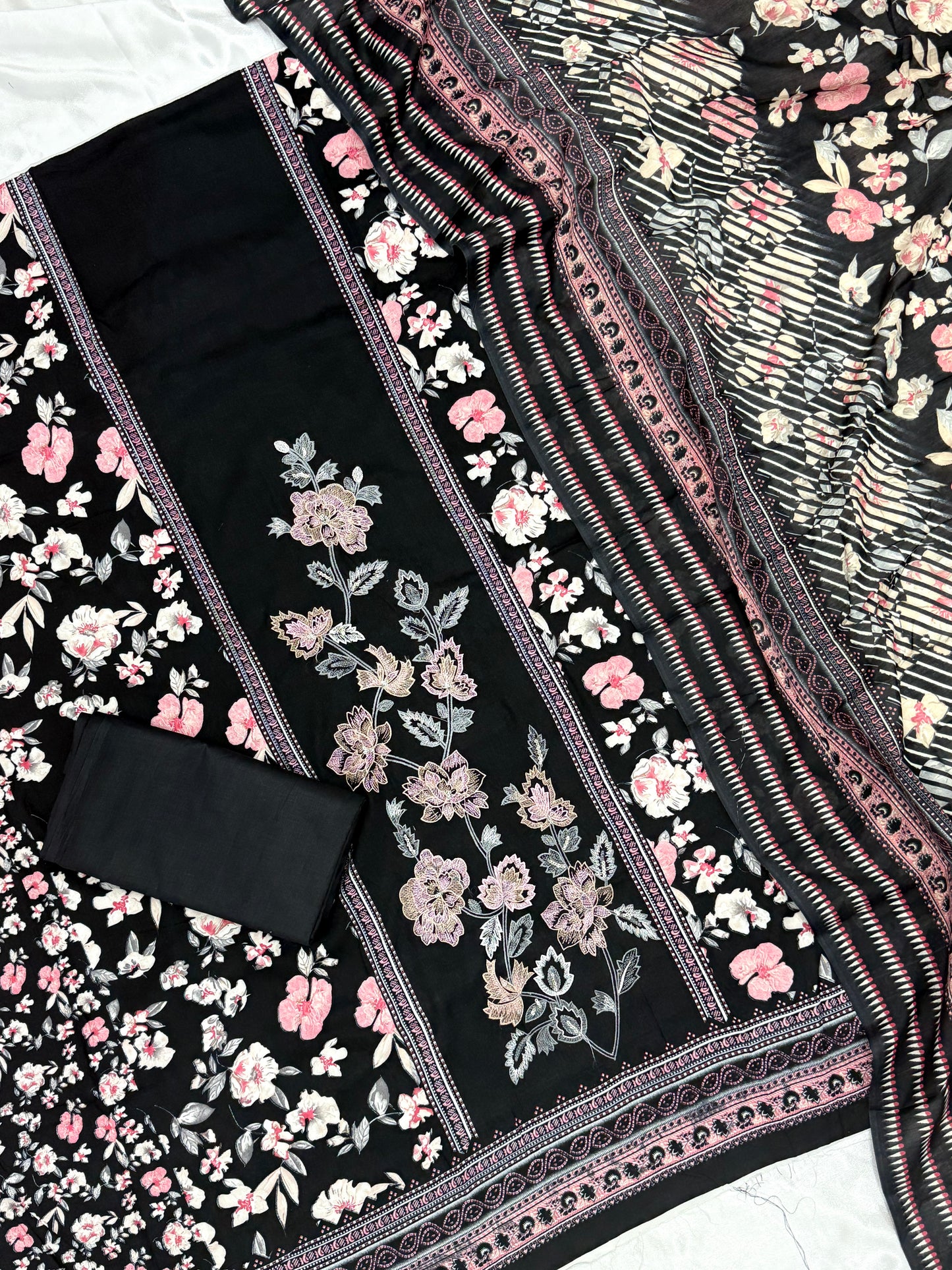 CASHMERE BLACK COTTON EMBROIDERY SUIT 1 Q