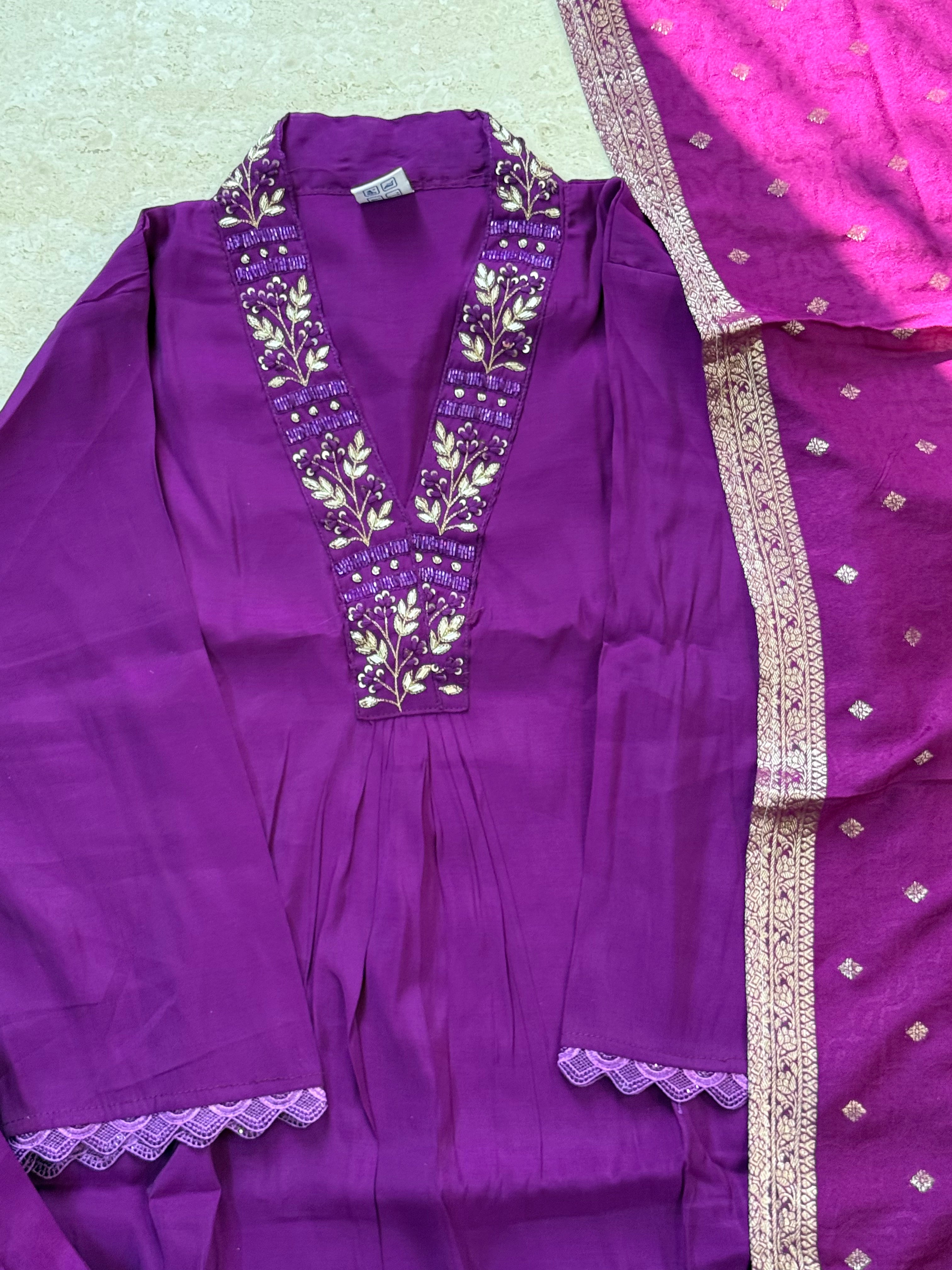 MUL CHANDERI HANDWORK FROCK 1 Q