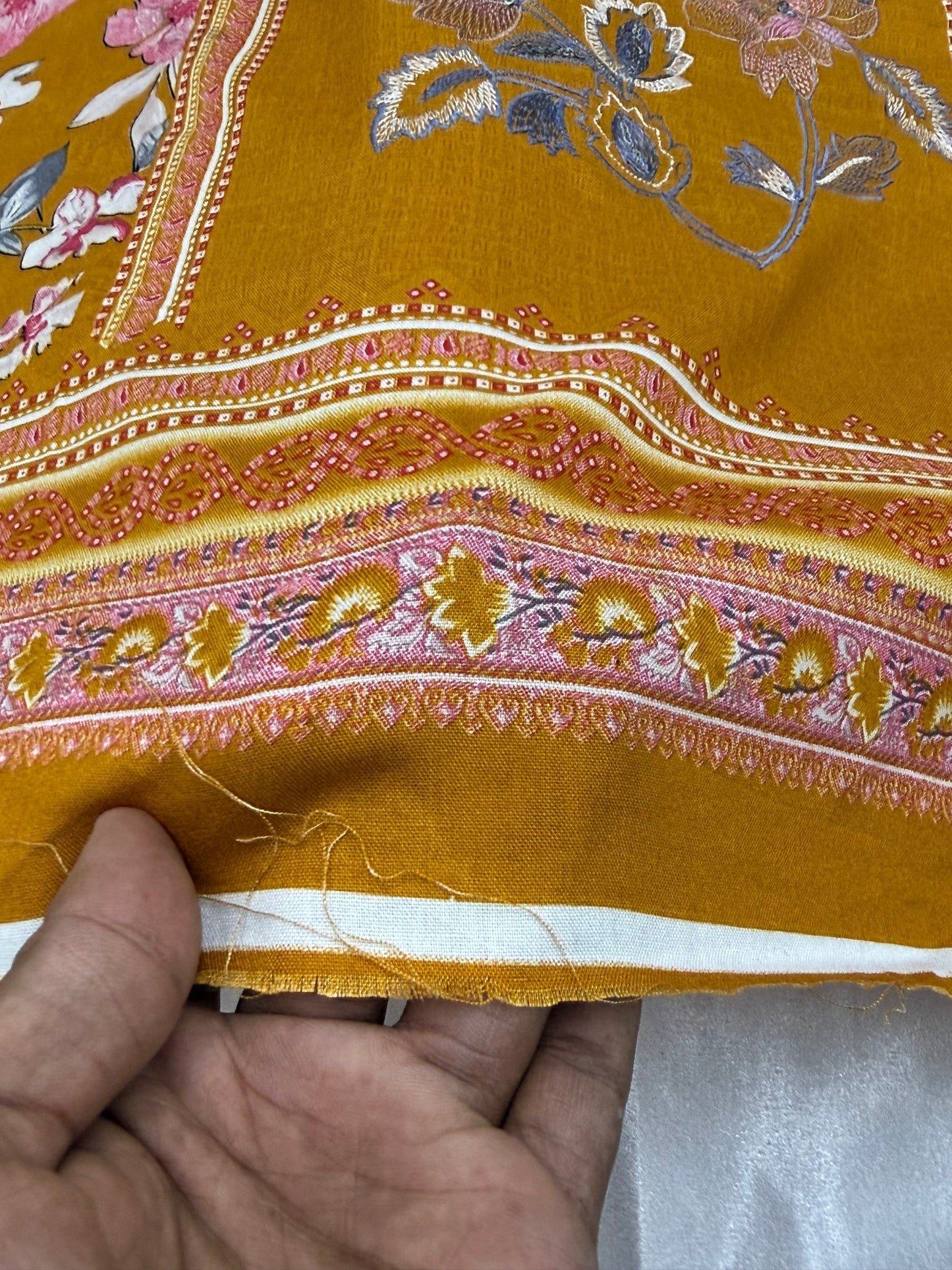 CASHMERE COTTON EMBROIDERY SUIT 3 Q