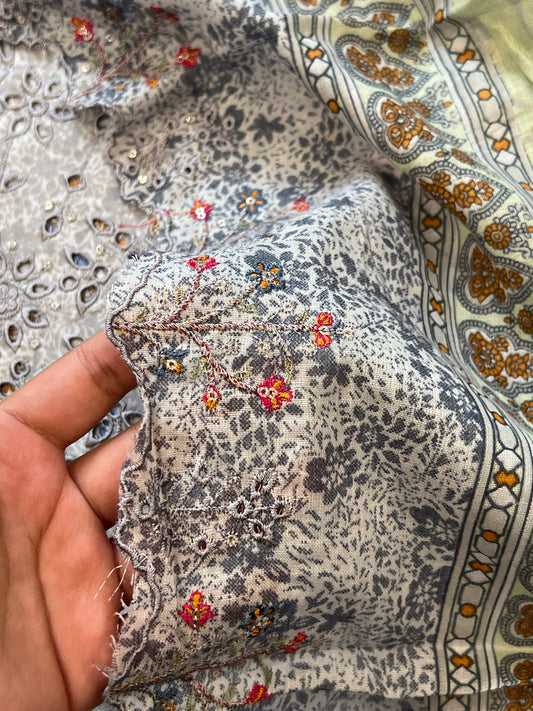 BIN SAEED LAWN EMBROIDERY SUIT COS 1