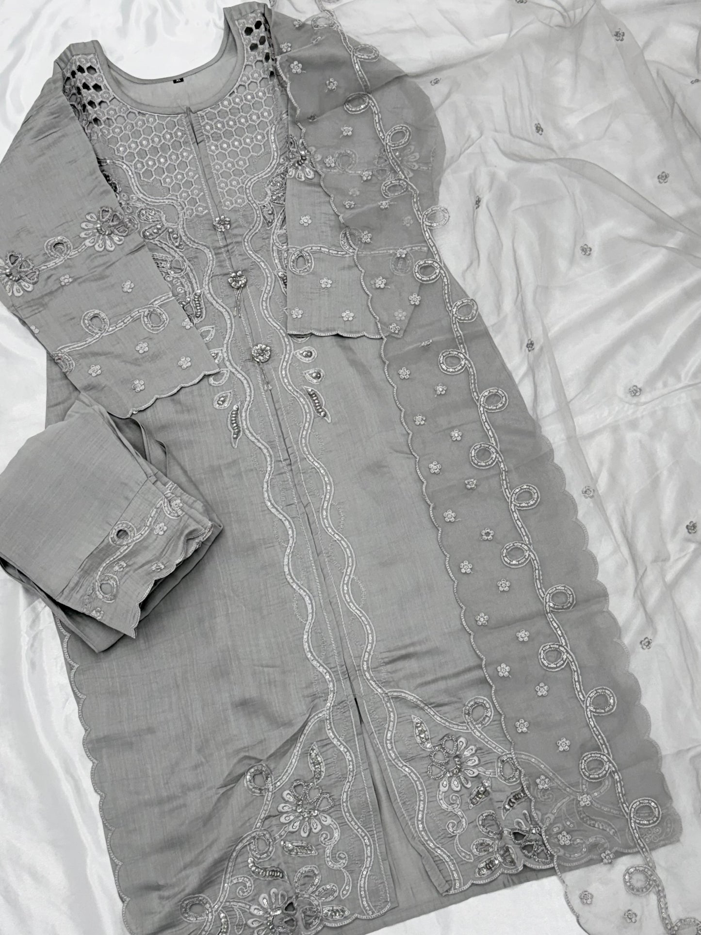 ZARQASH CUTWORK EMBROIDERY SUIT Q