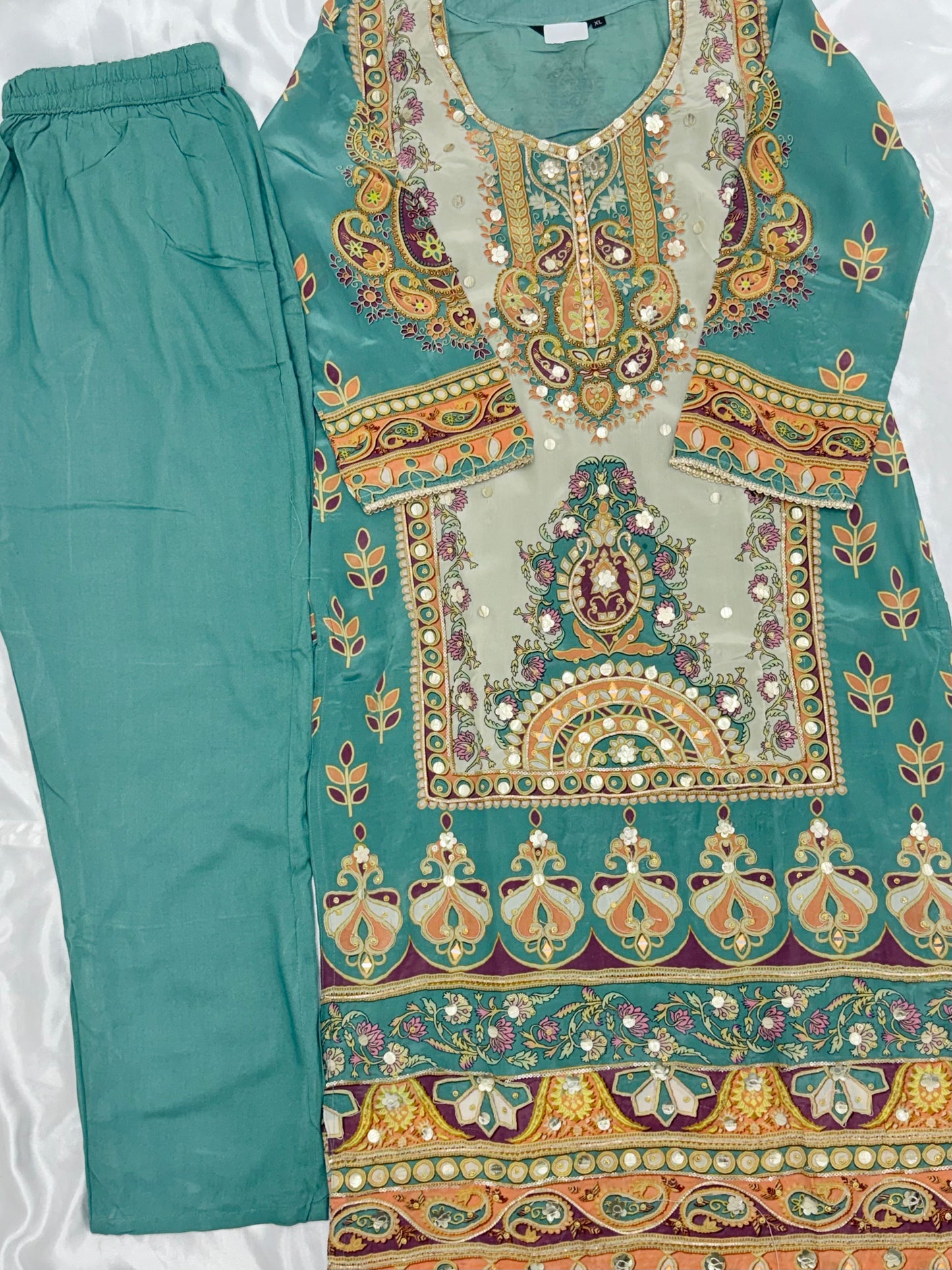 RAHI CREPE READYMADE SUIT Q