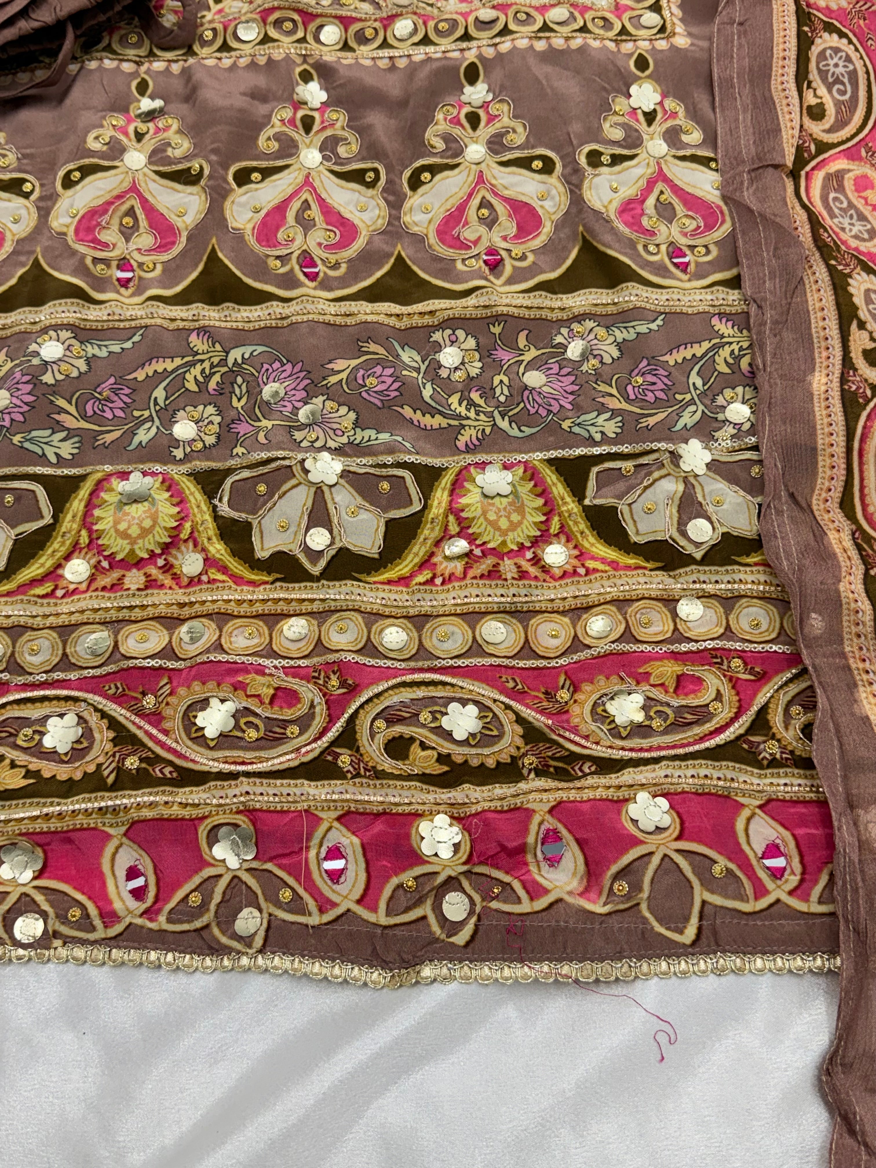 RAHI CREPE READYMADE SUIT Q